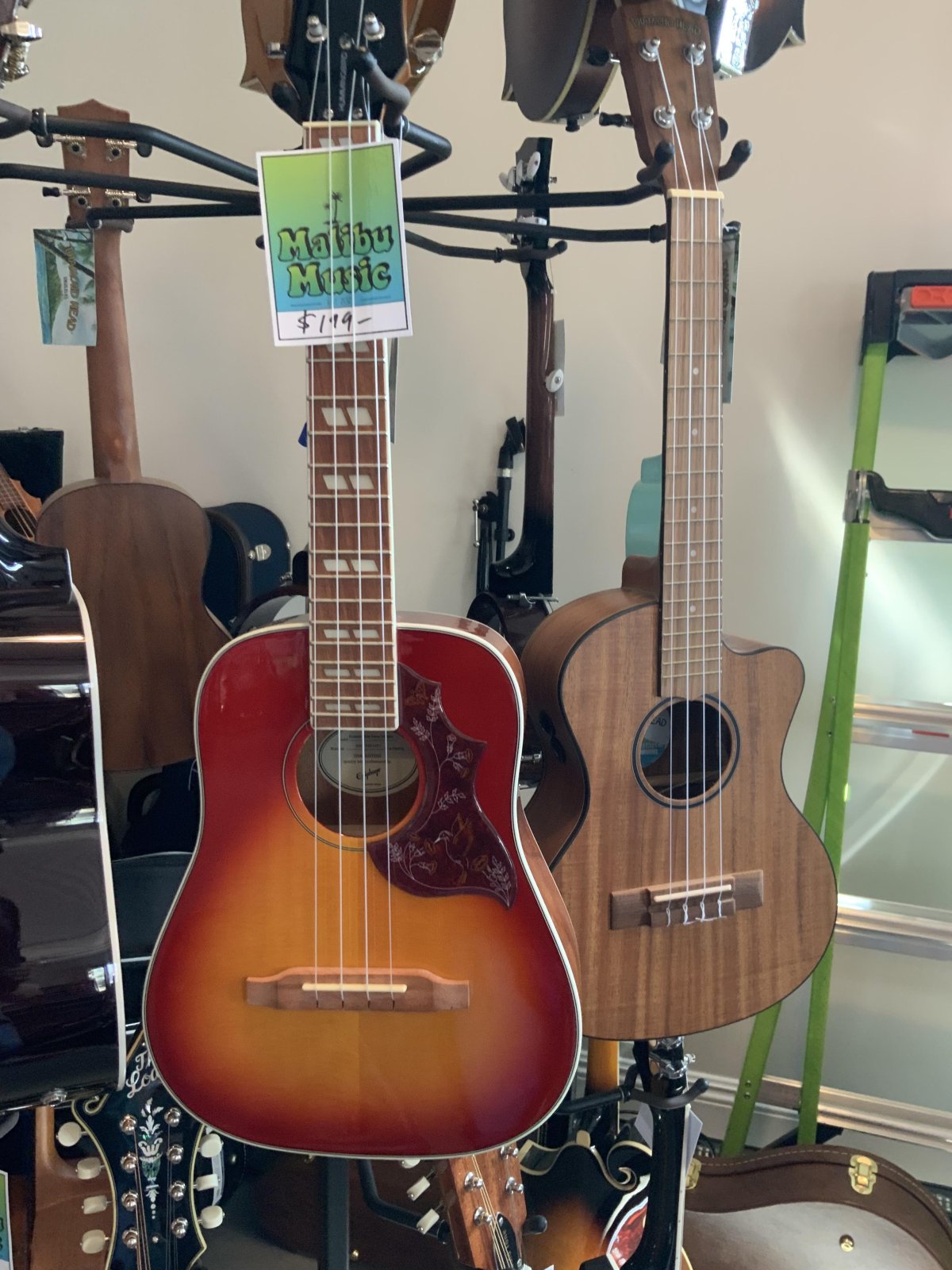 Epiphone Hummingbird Studio Tenor Ukelele