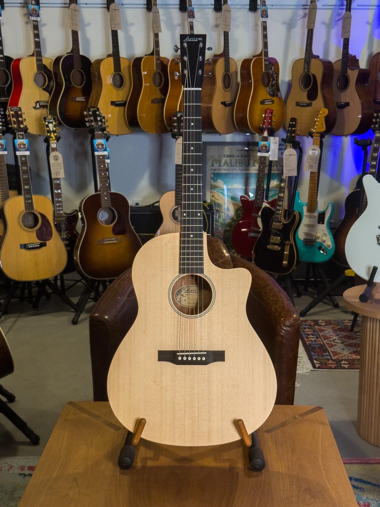 Larrivee Simple 6 - LV-Body Natural Acoustic Guitar