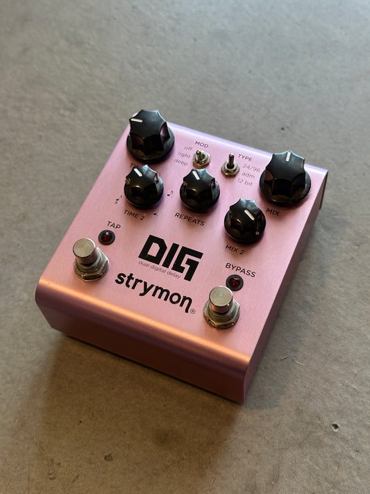 Strymon DIG v1 Dual Digital Delay Guitar Pedal