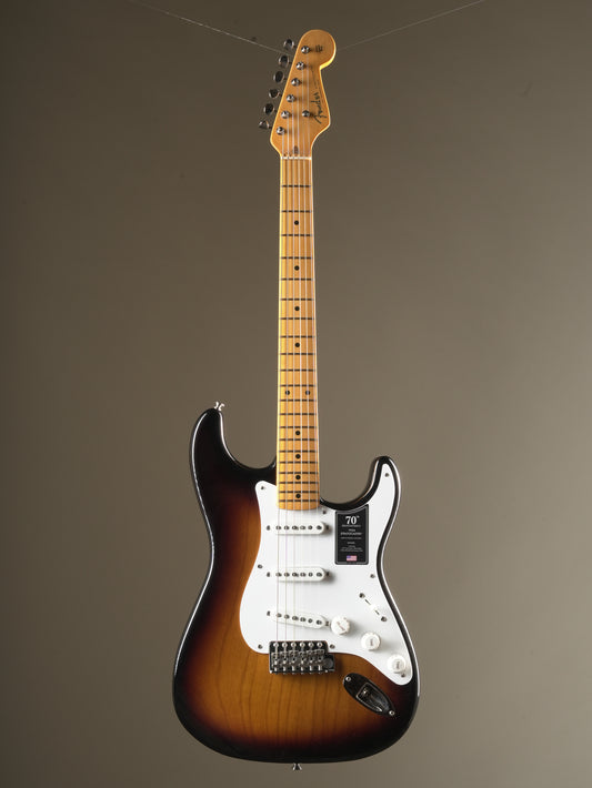 Fender (2024) 70th Anniversary American Vintage II 1954 Stratocaster electric guitar - Sunburst, incl. OHSC