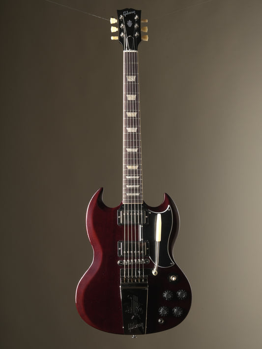 Gibson SG Standard '61 Maestro Vibrola w/ T-Type pickups Aged Cherry Red, incl. OHSC
