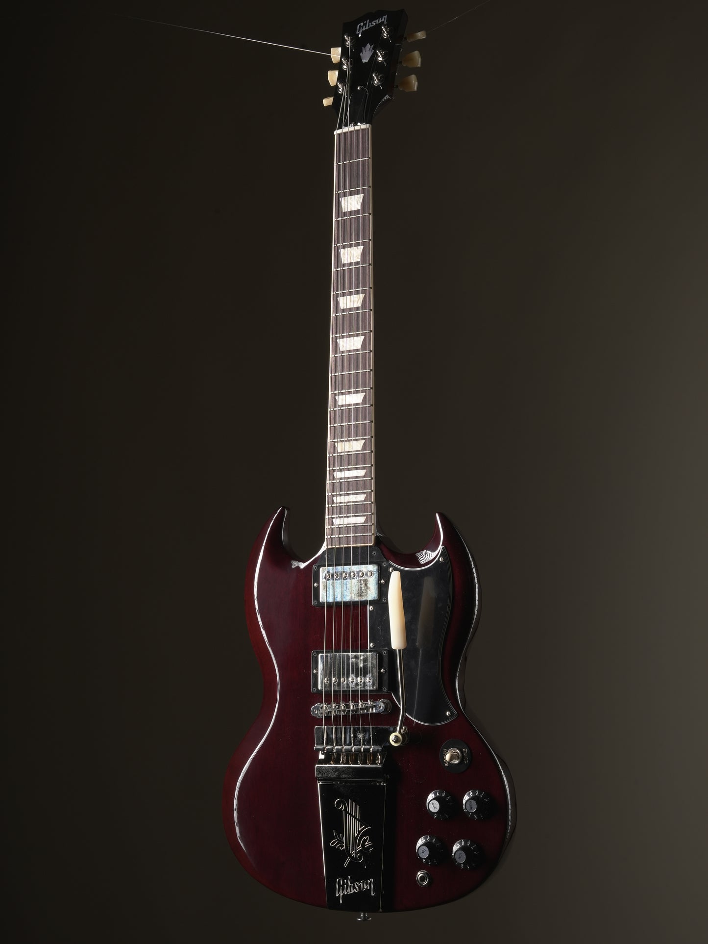 Gibson SG Standard '61 Maestro Vibrola w/ T-Type pickups Aged Cherry Red, incl. OHSC