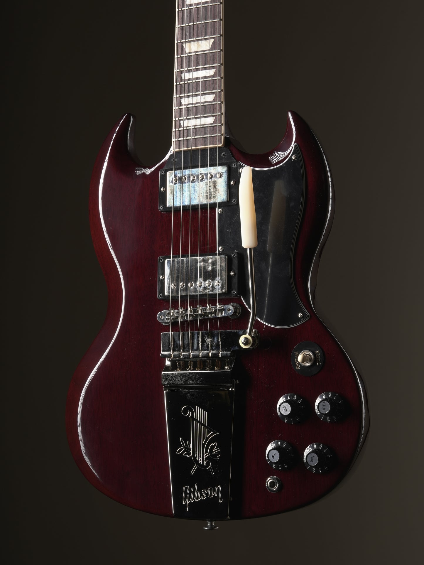 Gibson SG Standard '61 Maestro Vibrola w/ T-Type pickups Aged Cherry Red, incl. OHSC