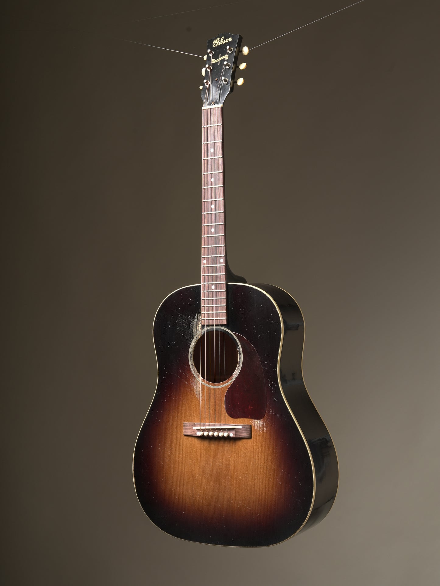 Gibson Custom Shop Historic 1942 Banner J45 Heavy Aged acoustic guitar - Vintage Sunburst, incl. OHSC