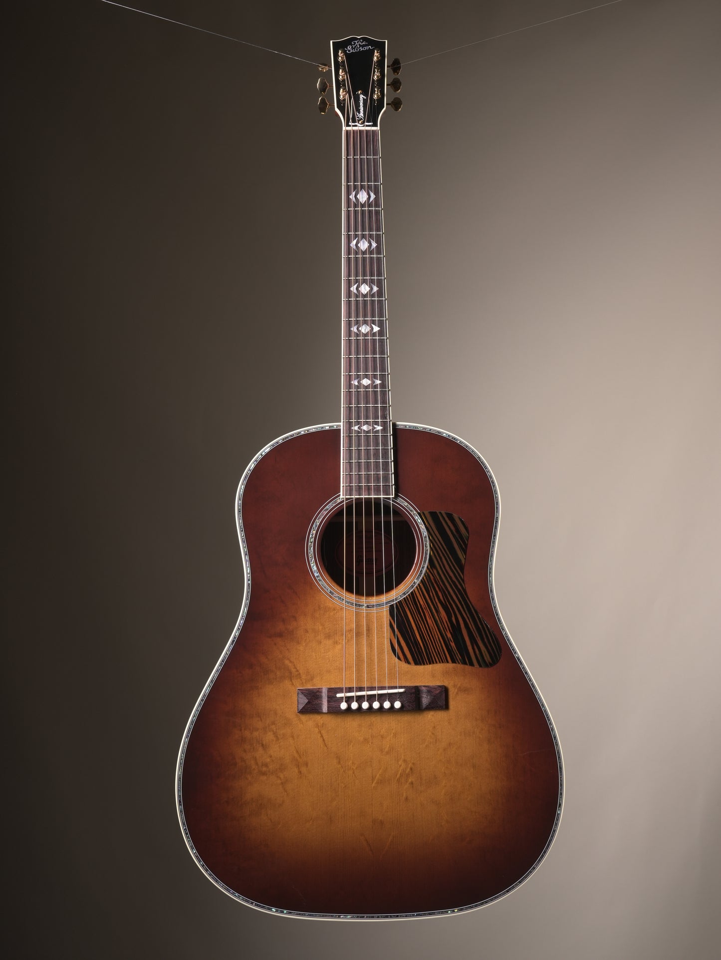 Gibson Advanced Jumbo Anniversary Limited Edition Acoustic Guitar - Cremona Burst incl. OHSC