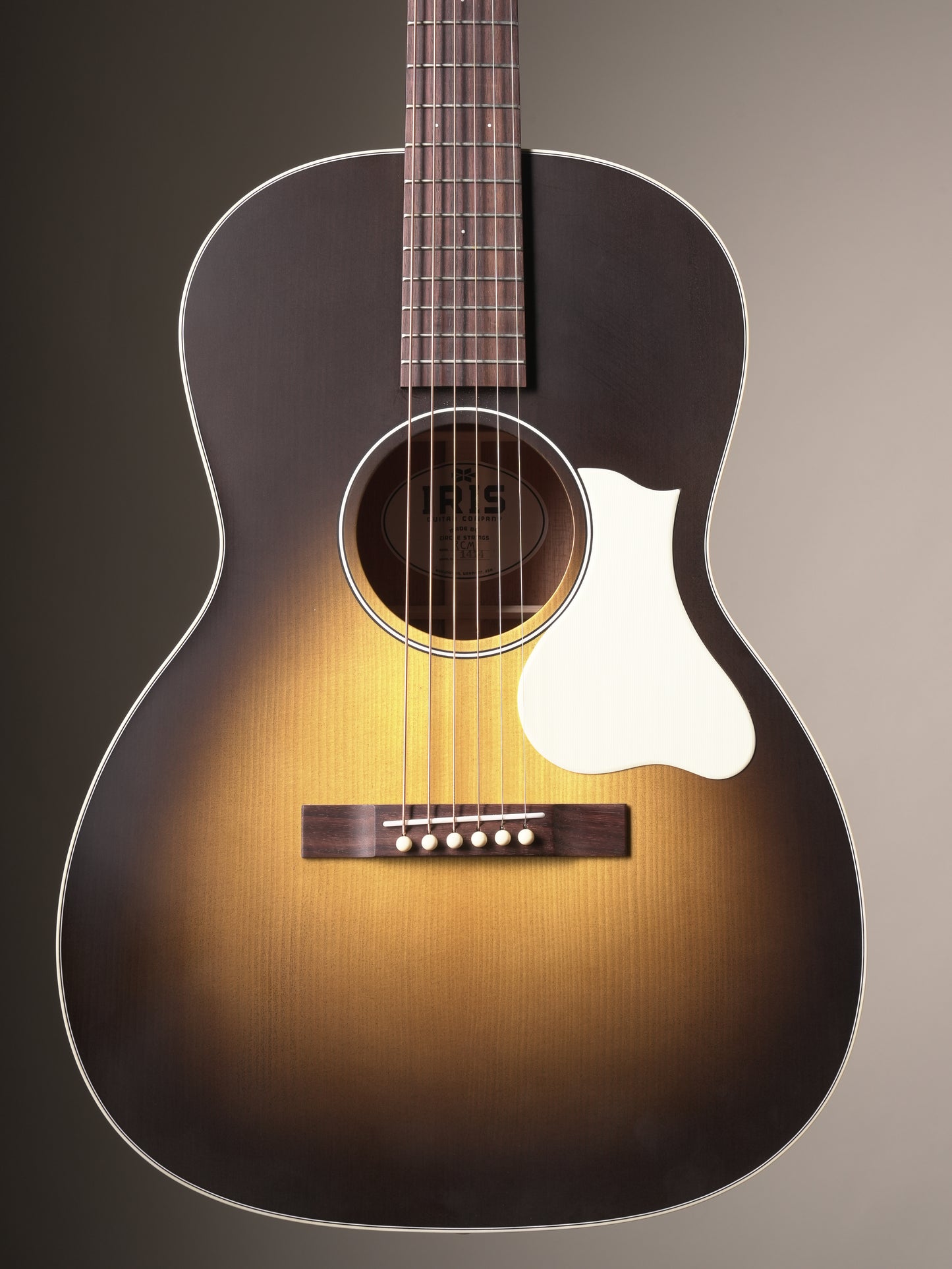 Iris (2025) RCM-000 Acoustic Guitar - Cremona Burst, incl. OHSC