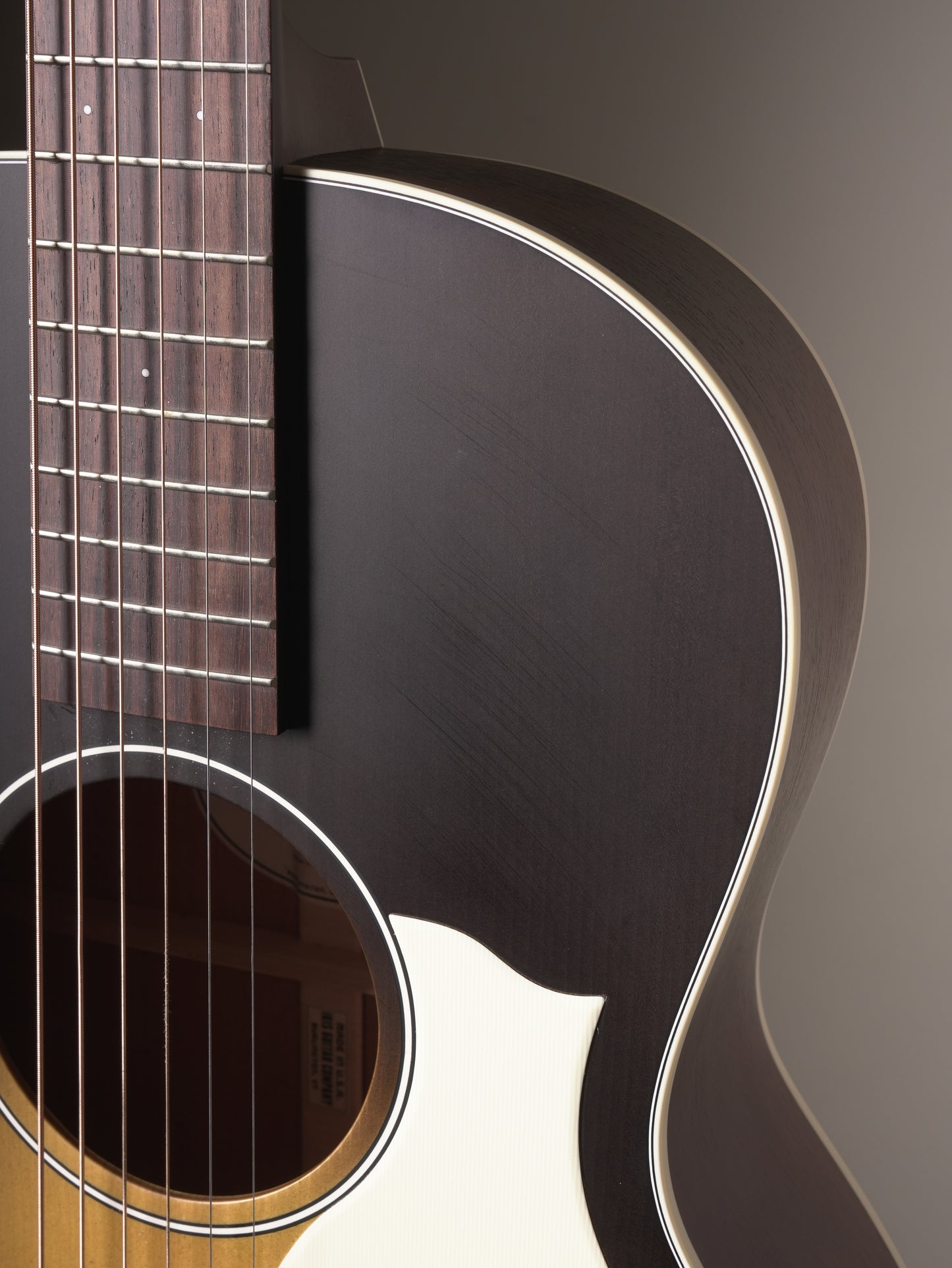 Iris (2025) RCM-000 Acoustic Guitar - Cremona Burst, incl. OHSC