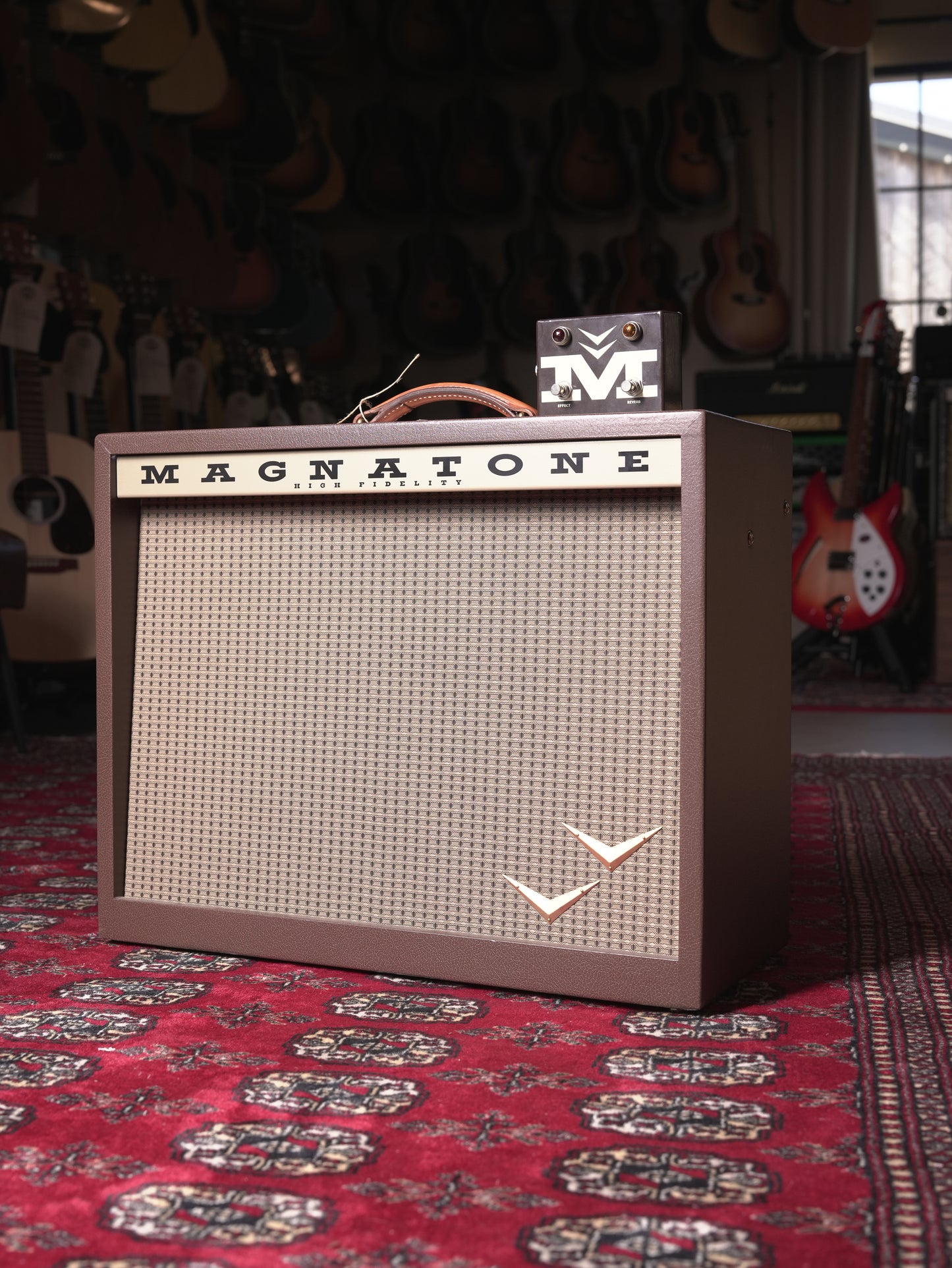 Magnatone Panoramic Stereo 12w + 12w 2x10" Tube Guitar Amp Combo - Traditional Brown