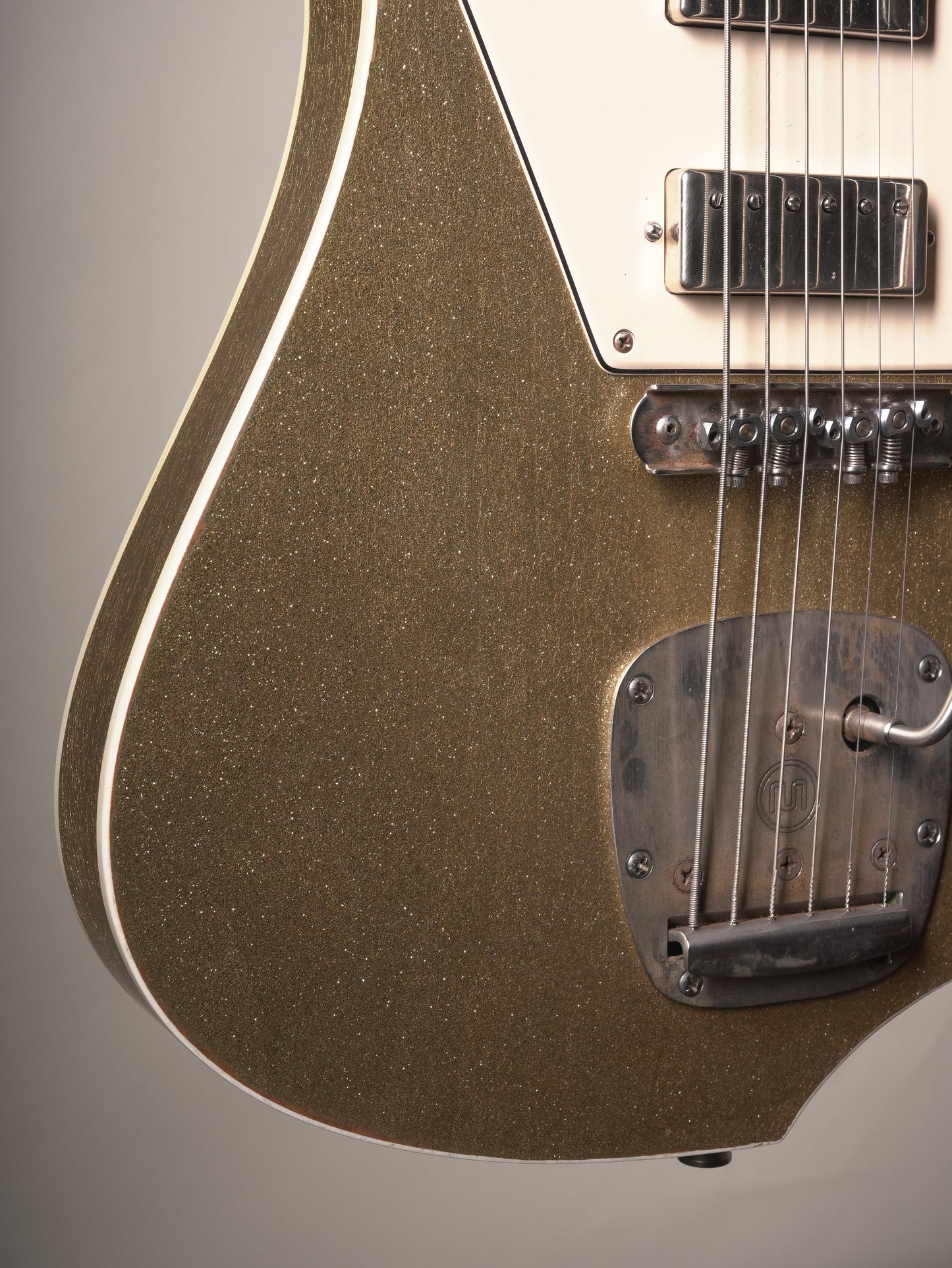 Castedosa "El Halcón" Baritone Electric Guitar - Gold Sparkle, w/OHSC