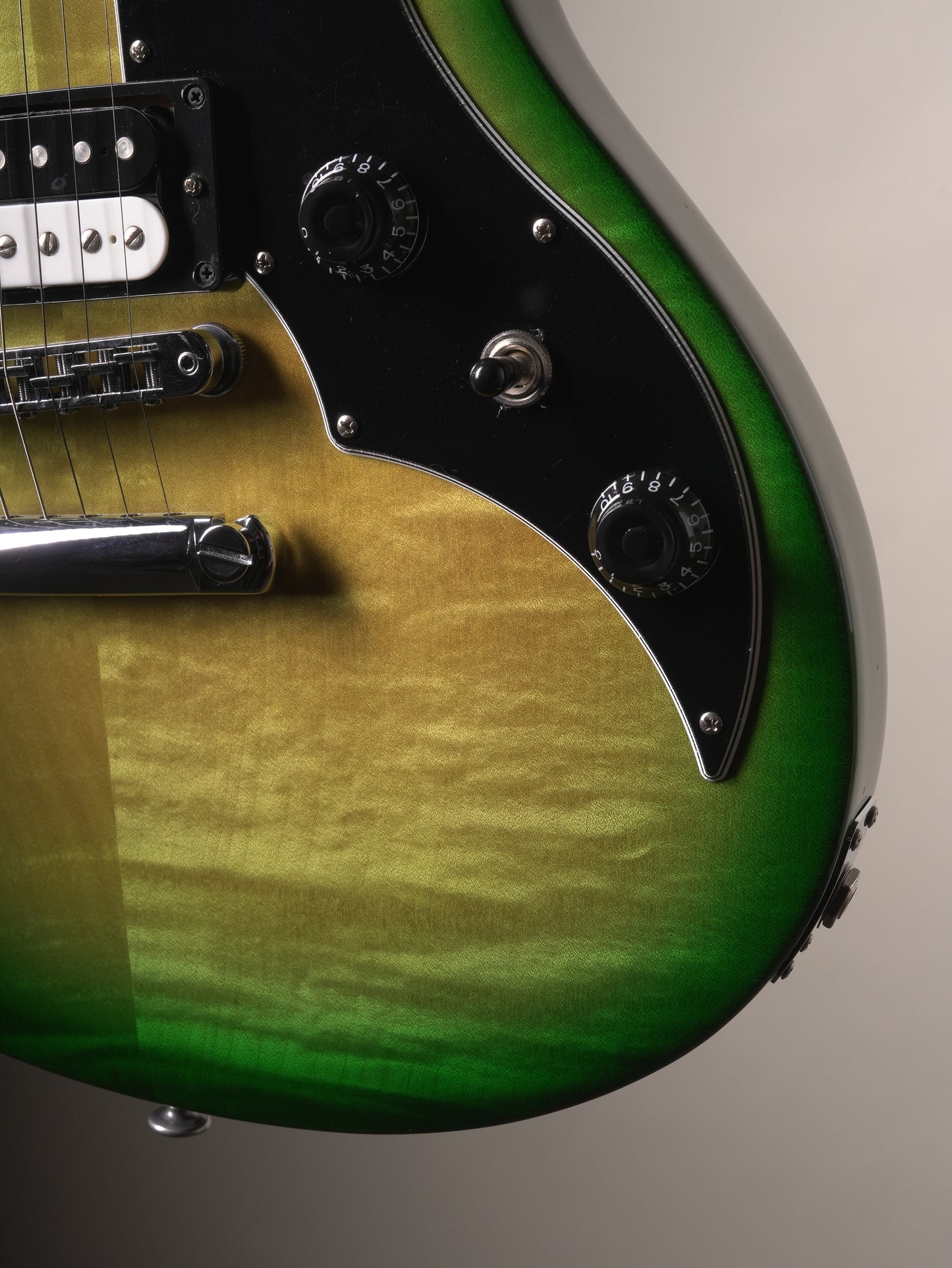 Gibson Victory Figured Top Electric Guitar - Iguana Burst, w/ OHSC
