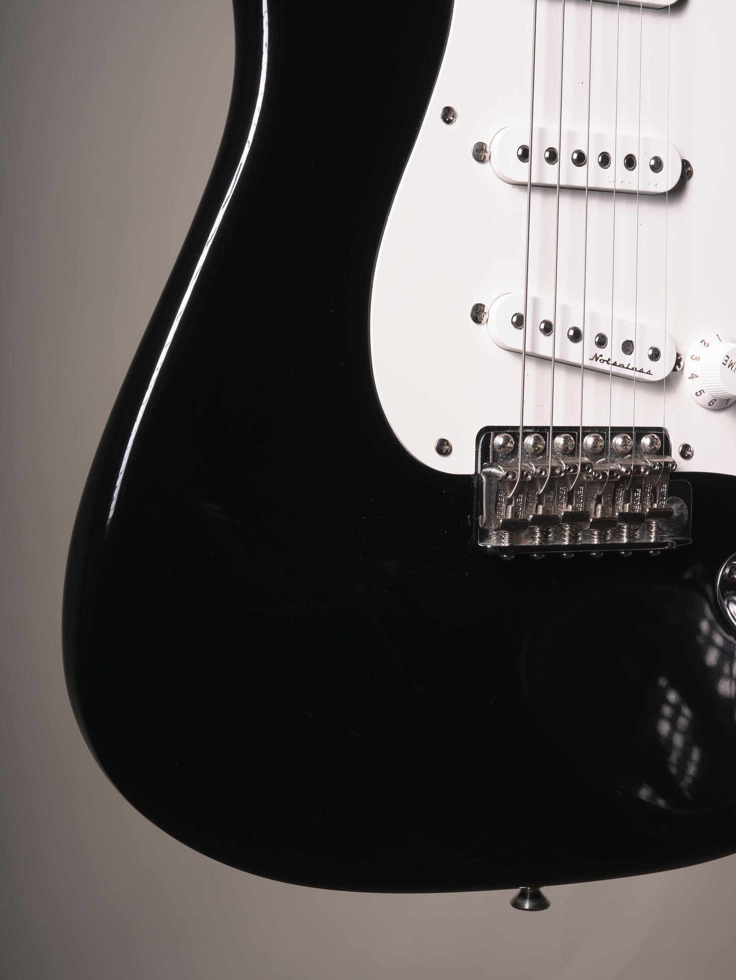 Fender (2006) Eric Clapton "Blackie" Stratocaster Electric Guitar - Black w. HSC