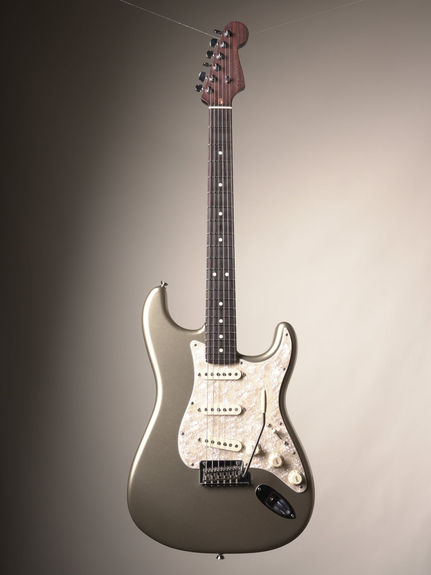 Fender (2018) American Professional Stratocaster Limited Edition Electric Guitar w/ Solid Rosewood Neck - Champagne, incl. OHSC