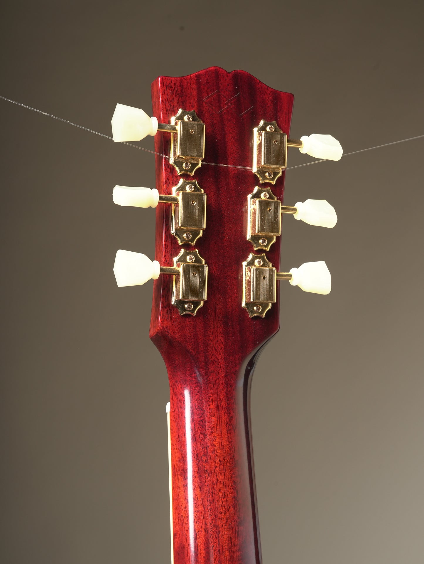 Epiphone "Inspired by Gibson Custom" 1960 Hummingbird Reissue acoustic electric guitar - Cherry Sunburst incl. OHSC