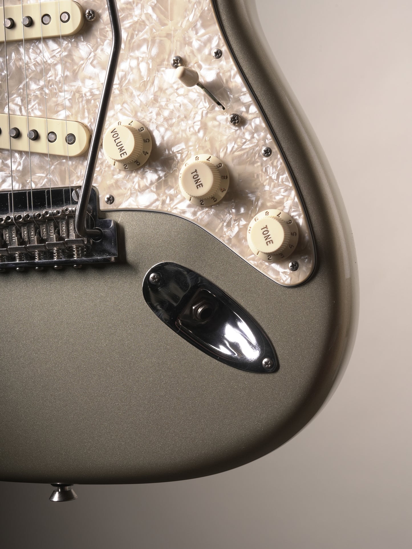 Fender (2018) American Professional Stratocaster Limited Edition Electric Guitar w/ Solid Rosewood Neck - Champagne, incl. OHSC