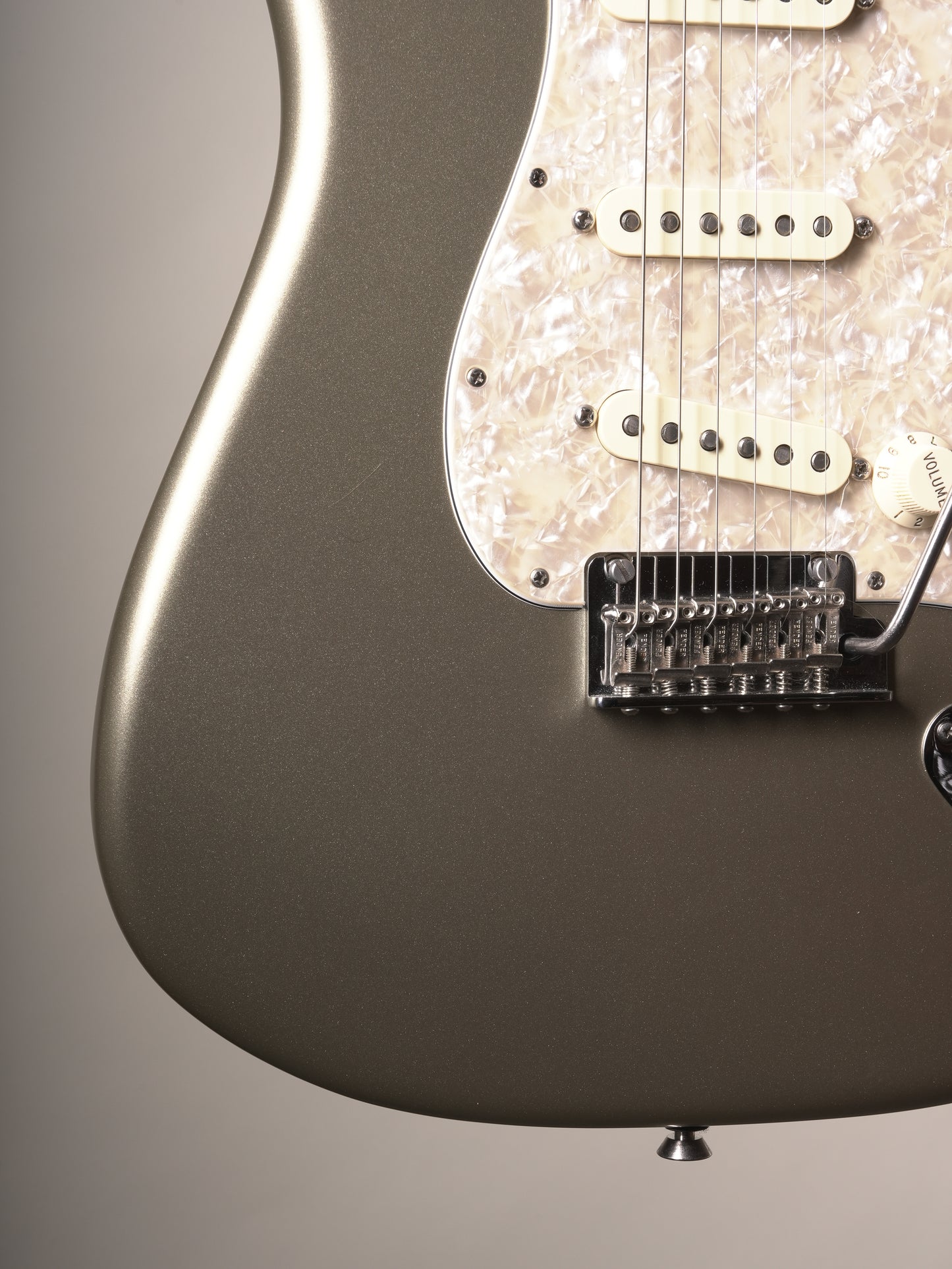 Fender (2018) American Professional Stratocaster Limited Edition Electric Guitar w/ Solid Rosewood Neck - Champagne, incl. OHSC