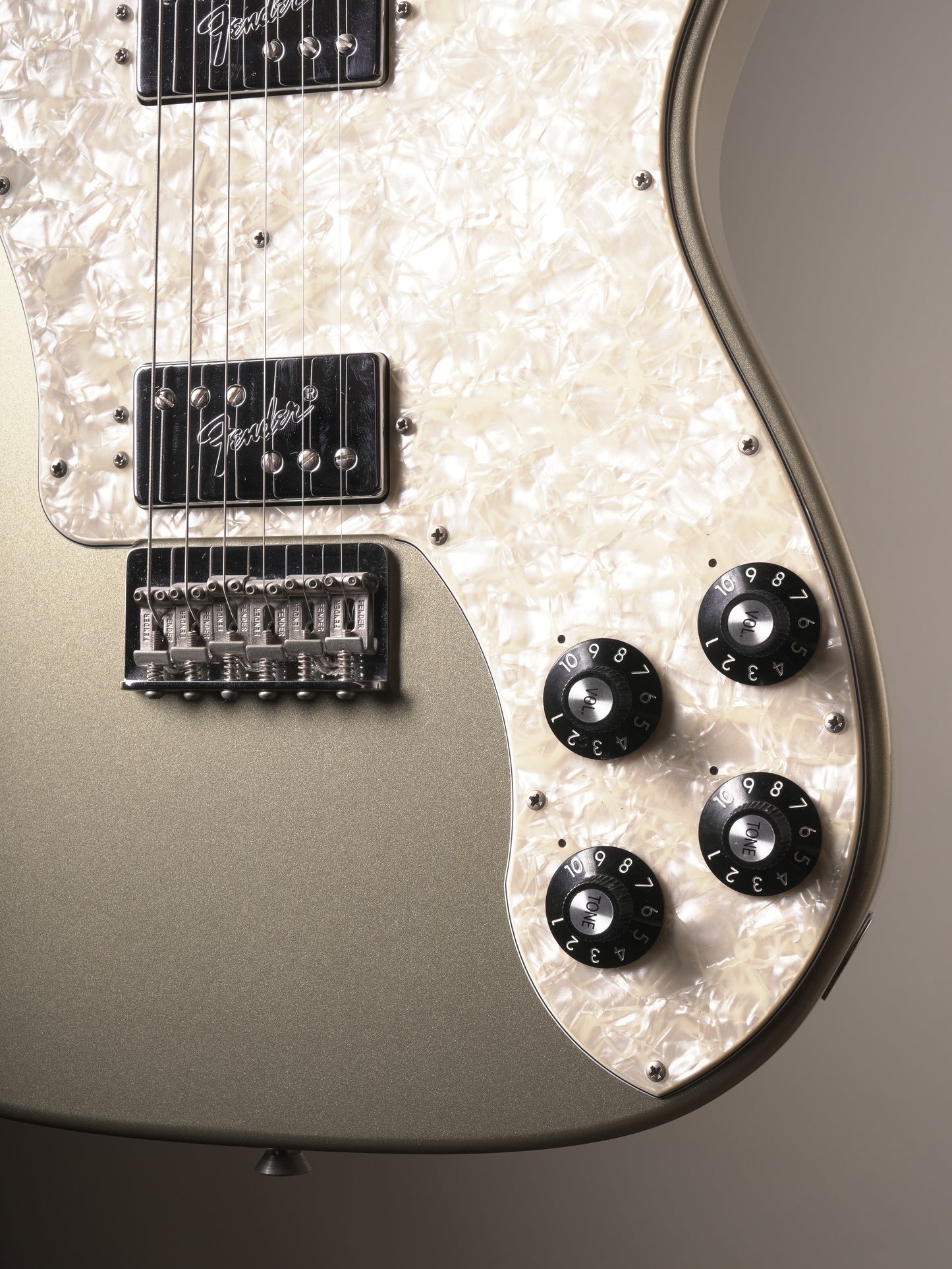 Fender (2018) American Professional Telecaster Limited Edition Electric Guitar w/ Solid Rosewood Neck - Champagne, incl. OHSC