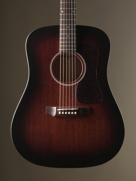 Guild D-20 Acoustic Guitar - Vintage Sunburst, incl. OHSC