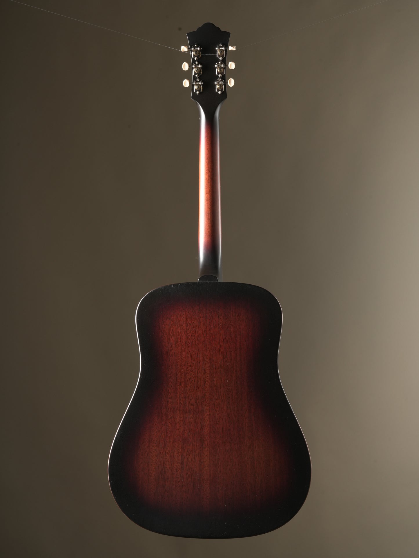 Guild D-20 Acoustic Guitar - Vintage Sunburst, incl. OHSC