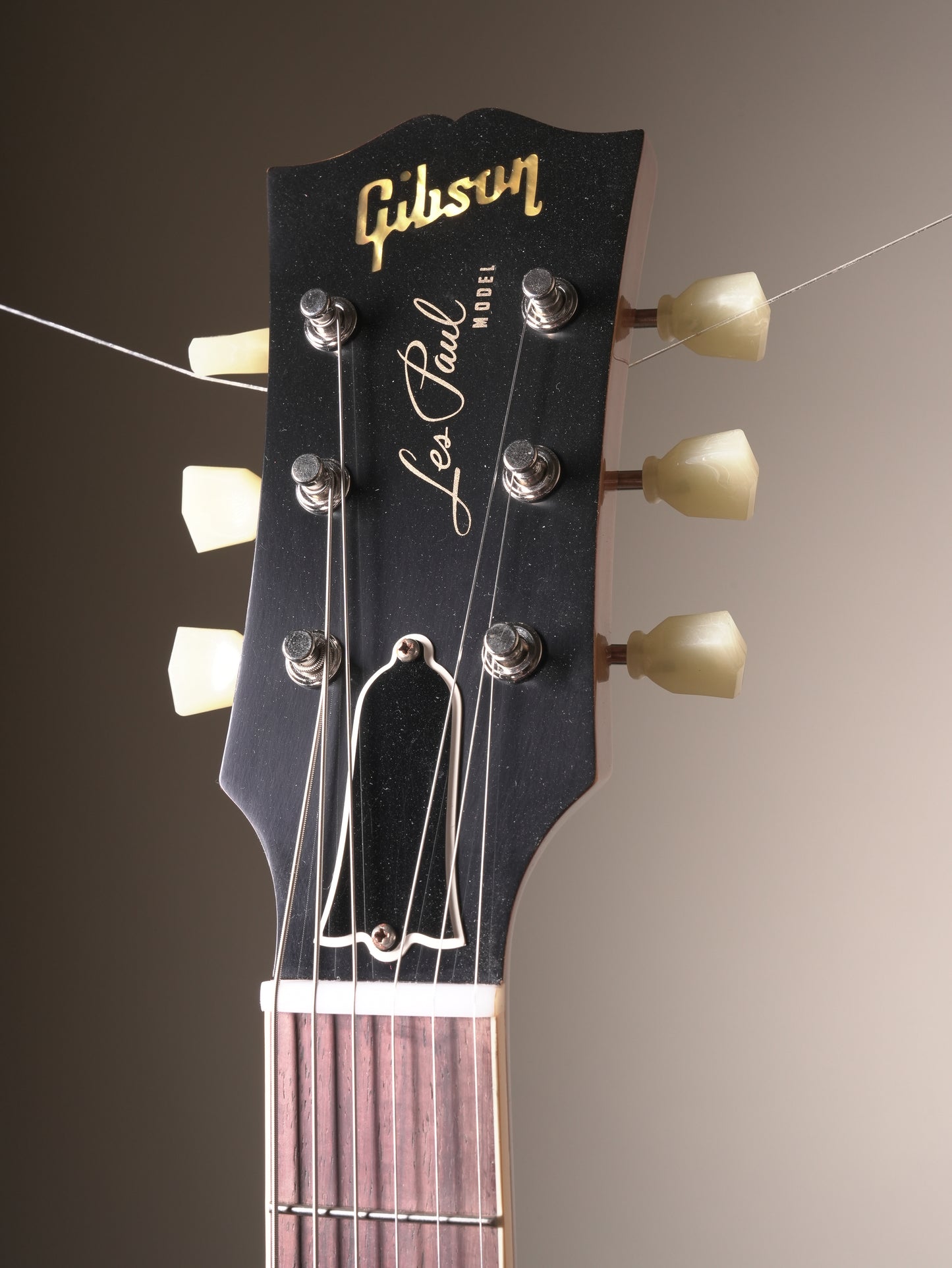 Gibson Custom Shop Limited Edition '57 Les Paul Standard TV Jones Electric Guitar - Gold Sparkle VOS, incl. OHSC
