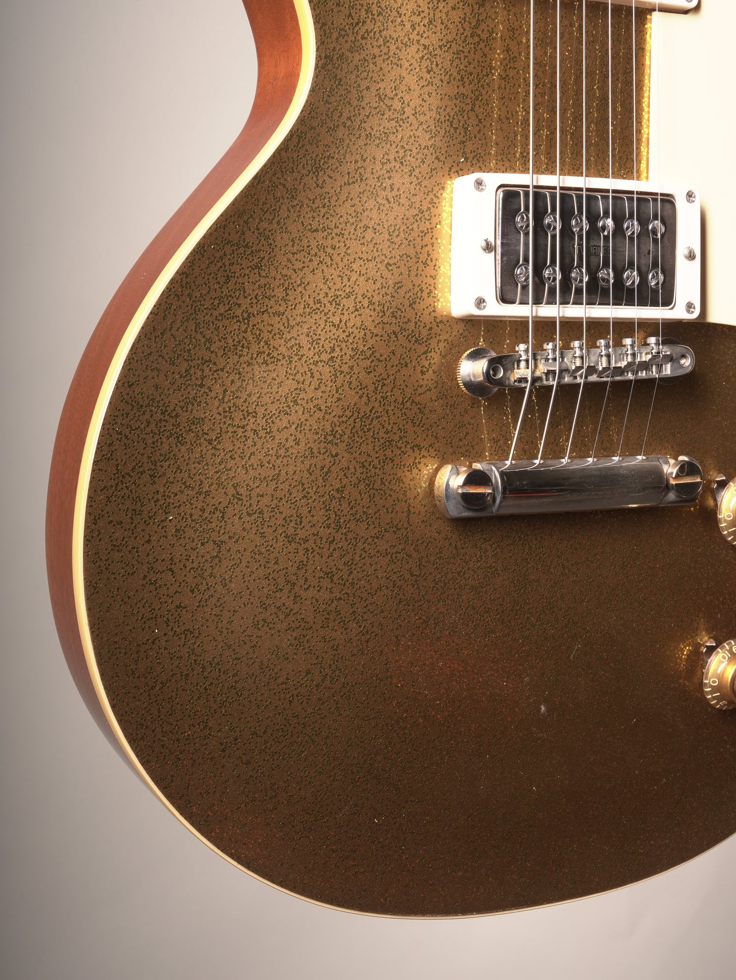 Gibson Custom Shop Limited Edition '57 Les Paul Standard TV Jones Electric Guitar - Gold Sparkle VOS, incl. OHSC