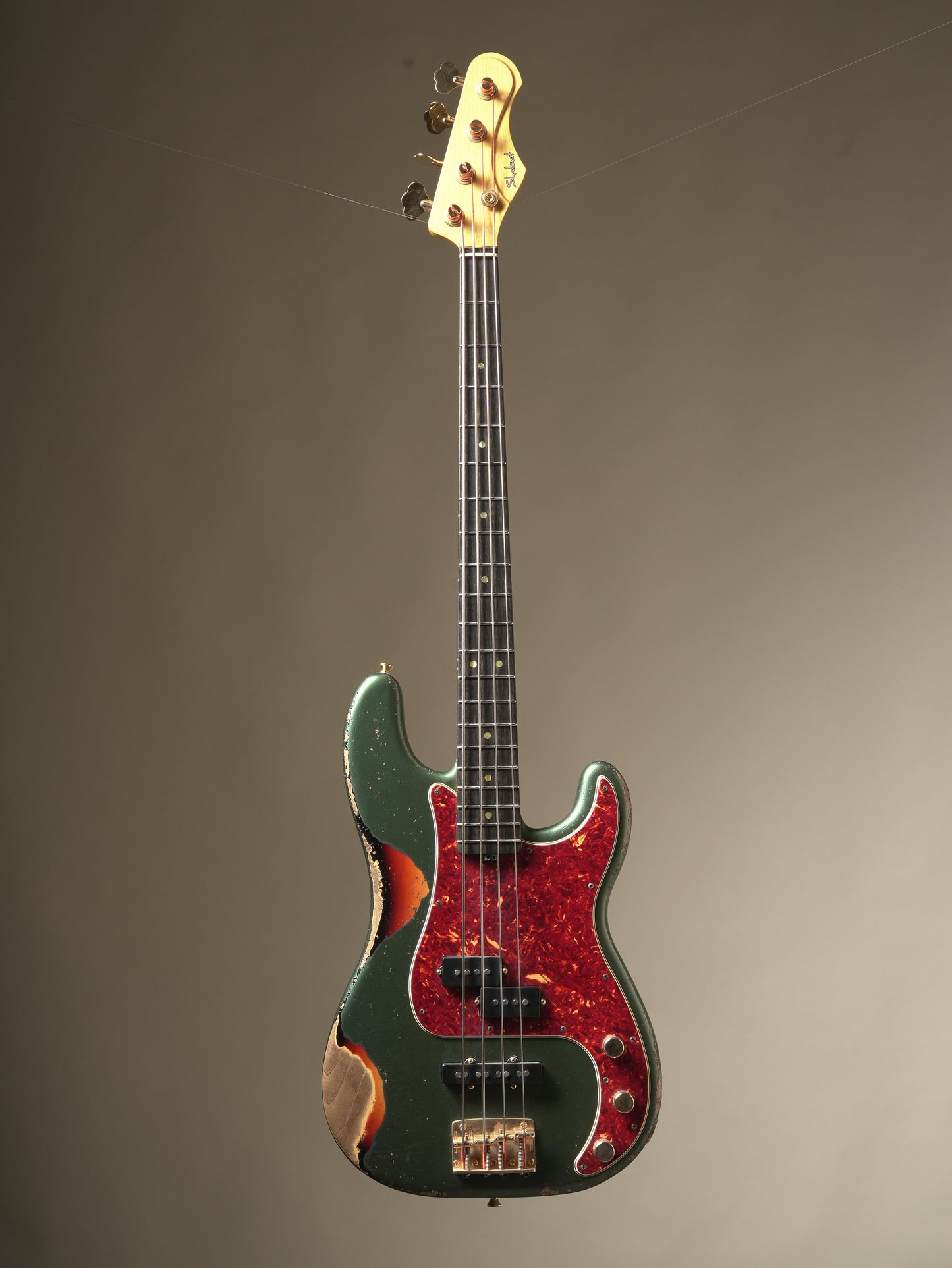 Shabat Panther electric bass - Aged British Racing Green over Sunburst, incl. OHSC