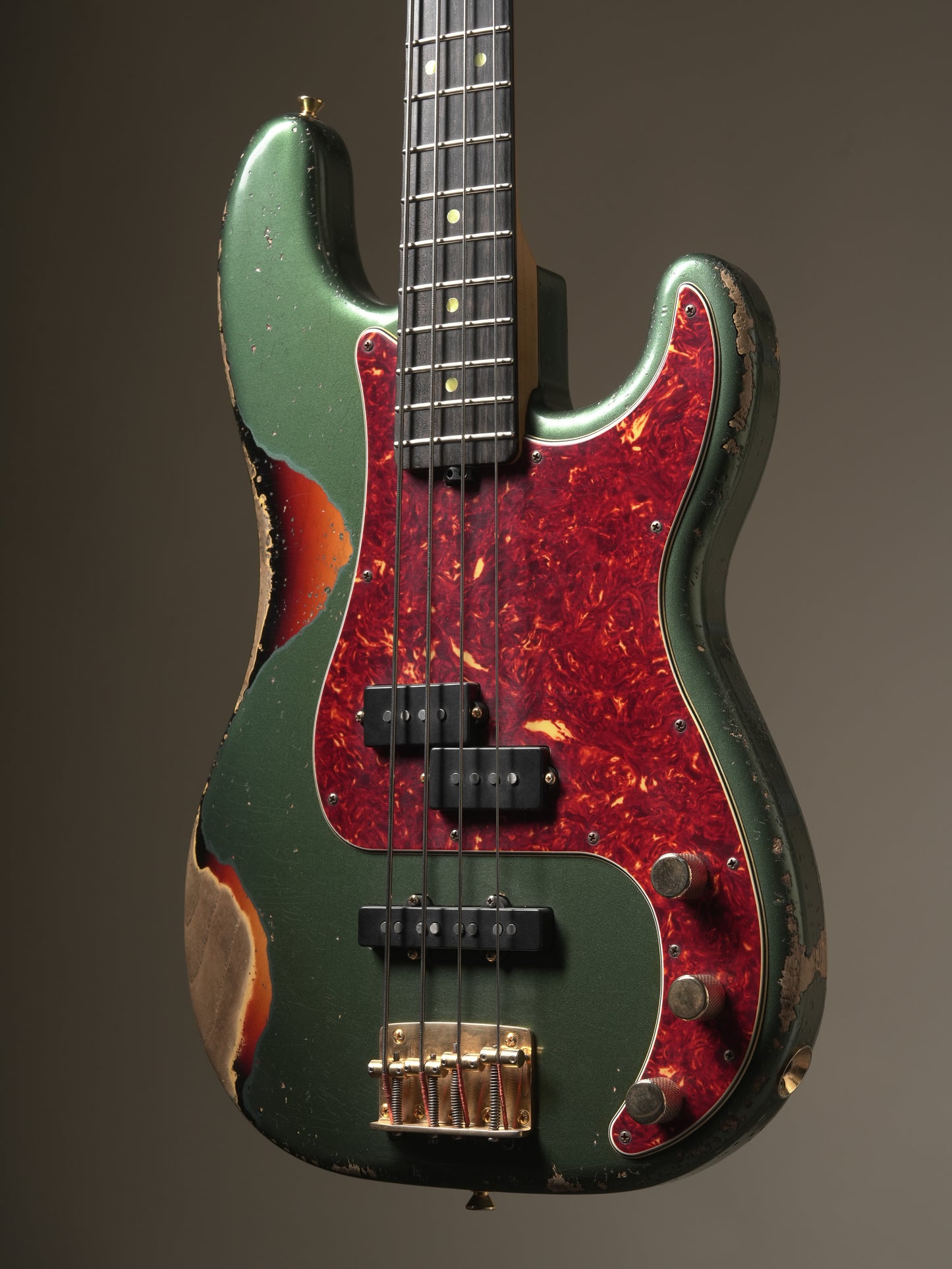 Shabat Panther electric bass - Aged British Racing Green over Sunburst, incl. OHSC