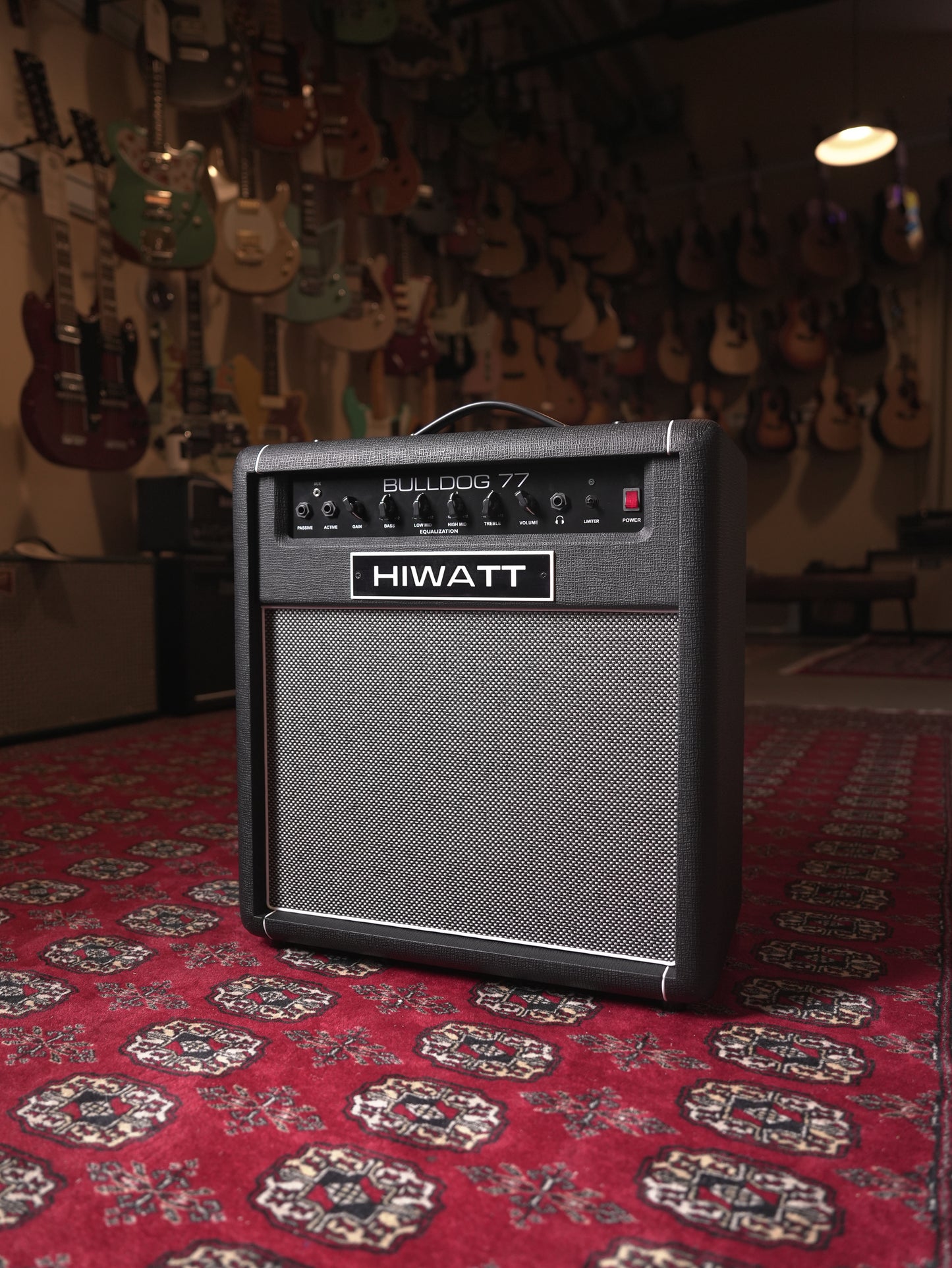 Hiwatt Bulldog 77 1x12" 77w Combo Bass Amplifier - Black Tolex