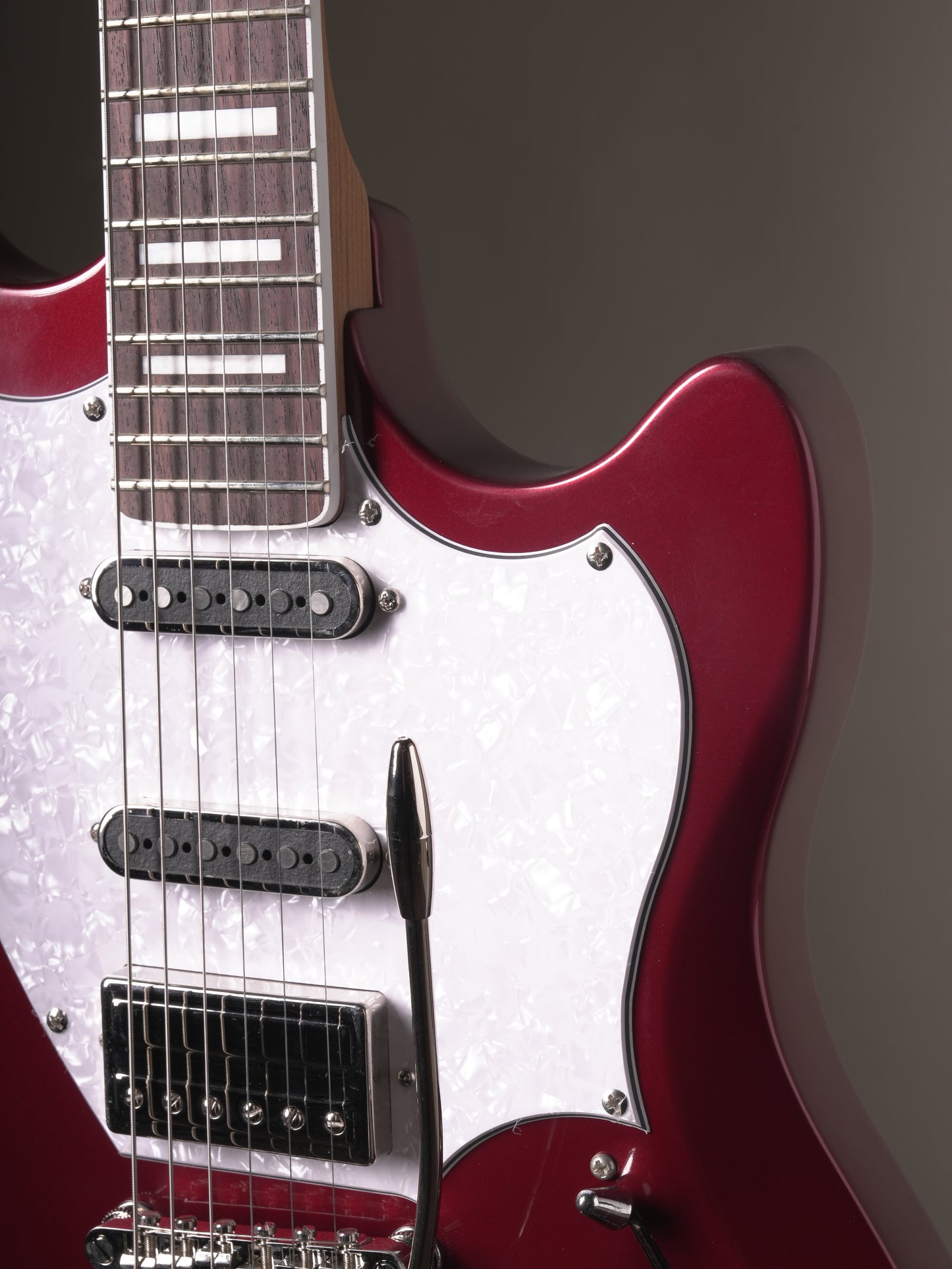 Guild Surfliner Deluxe Electric Guitar - Scarlet Red Metallic