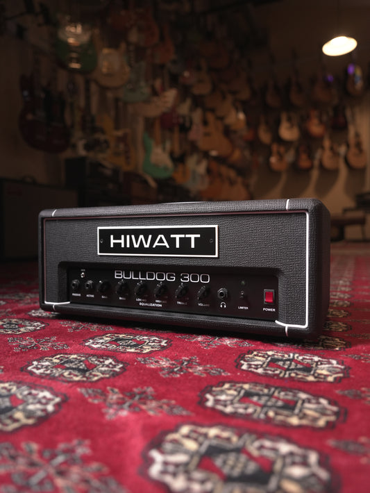 Hiwatt Bulldog 300 Bass Amplifier 300w Head - Black Tolex