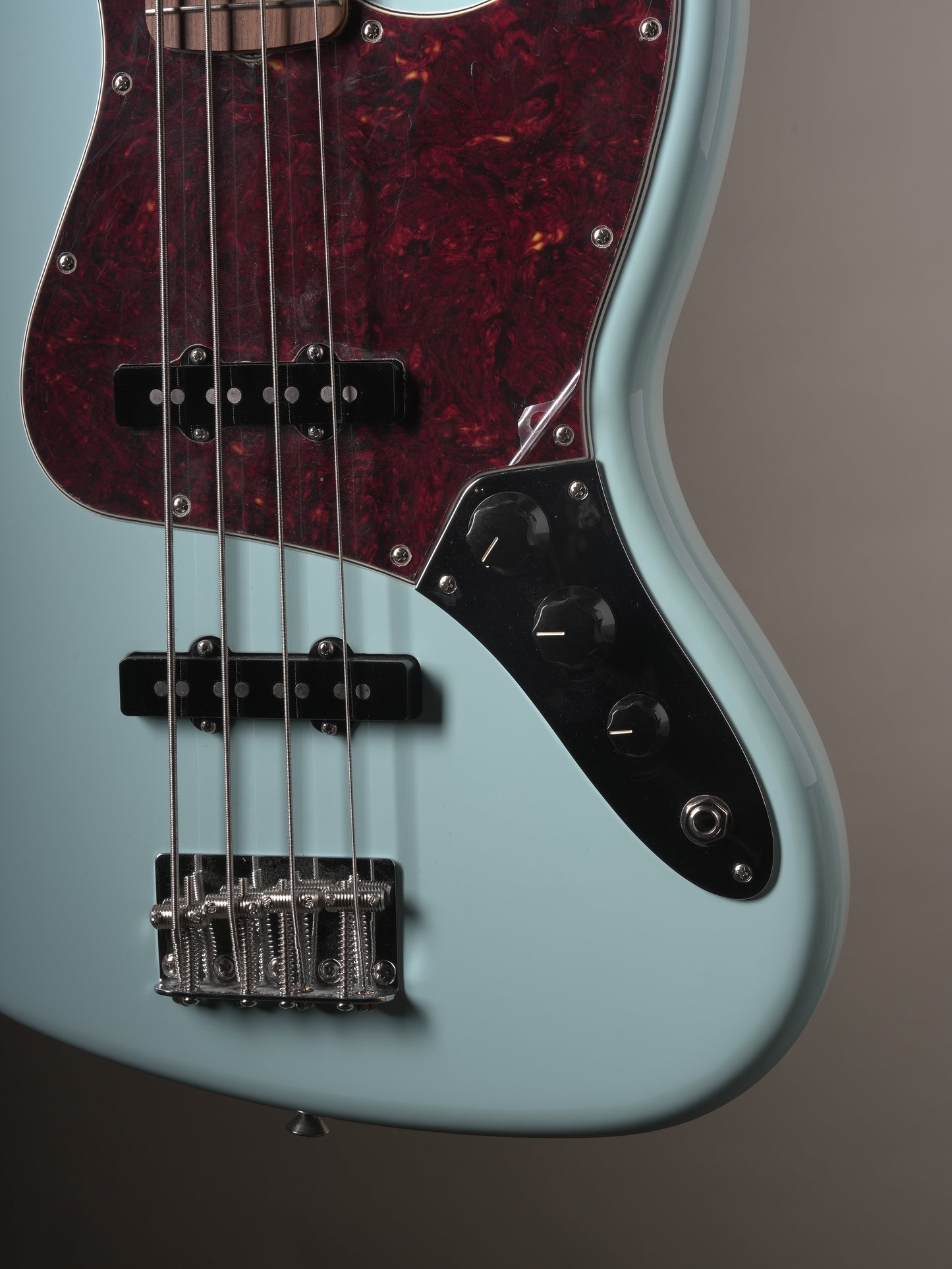 Fender Vintera 60s Jazz Bass - Daphne Blue w/ gigbag