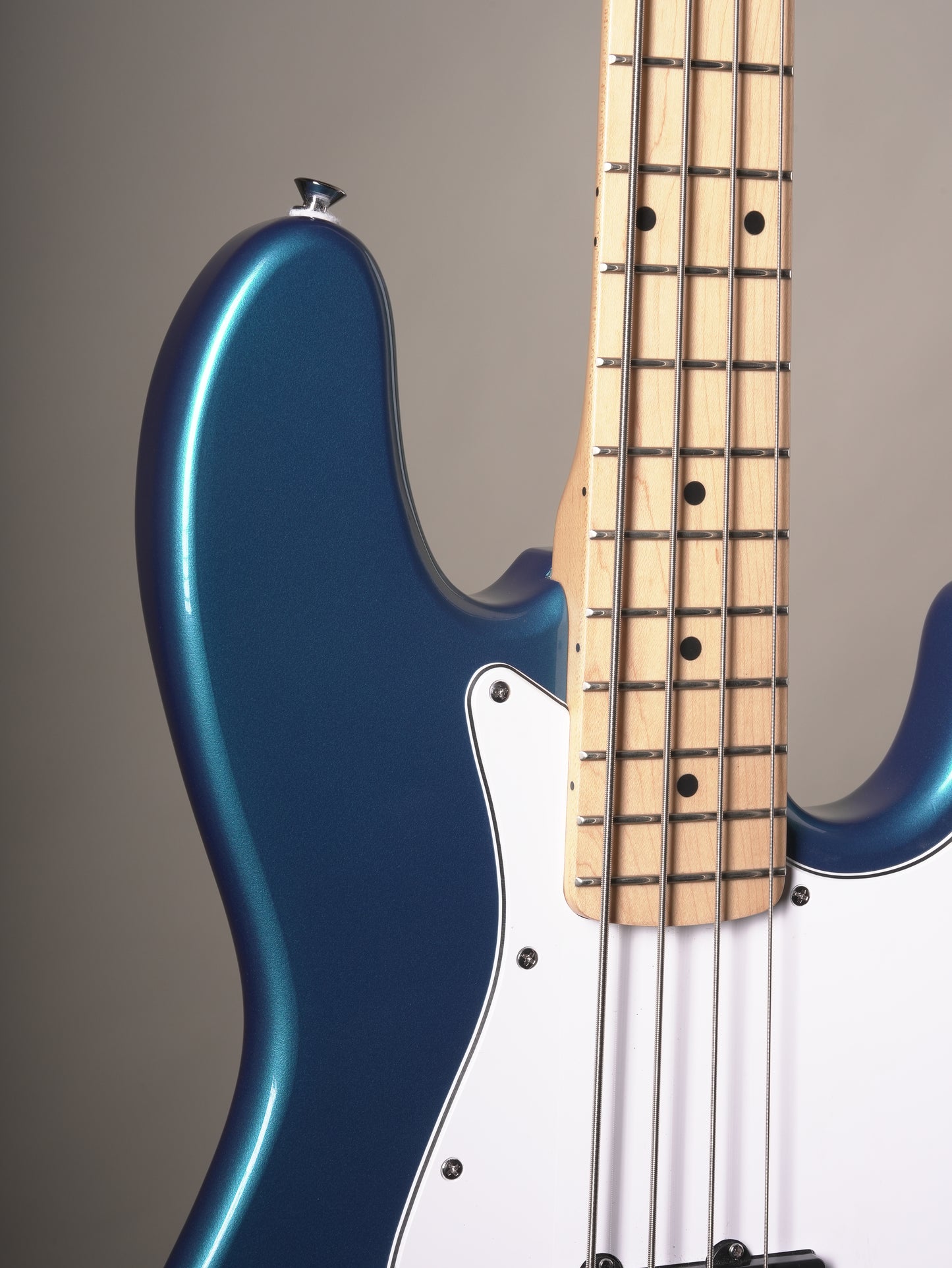Fender Standard Jazz Bass - Aquamarine Metallic