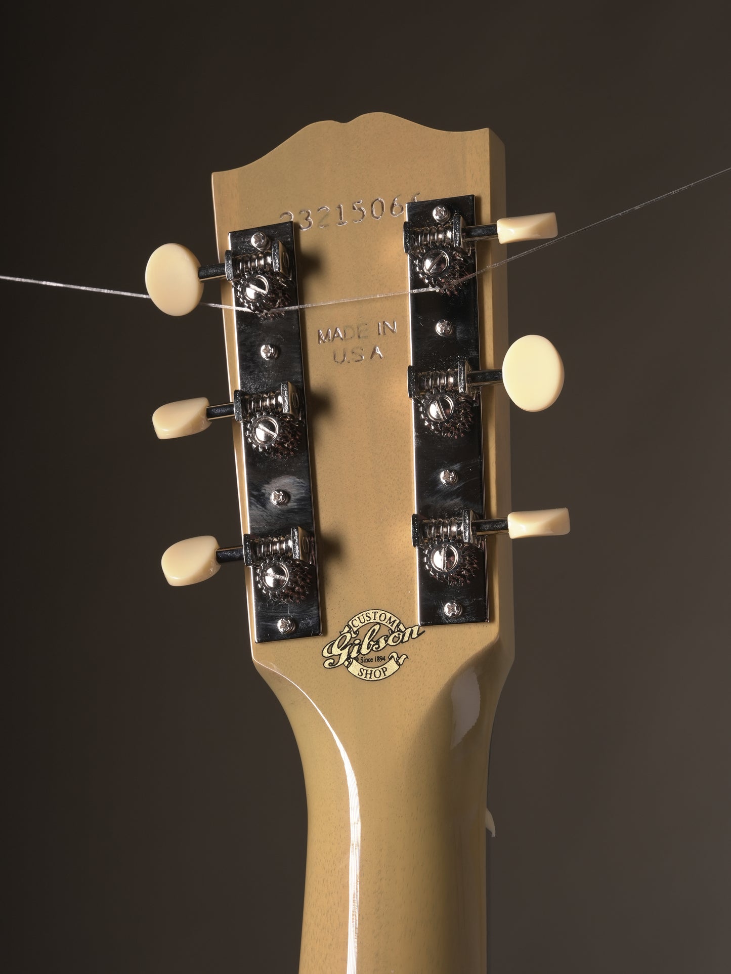 Gibson Custom Shop "Greatest Hits Vol II" L-00 All Mahogany Acoustic Electric Guitar - TV Yellow, incl. OHSC