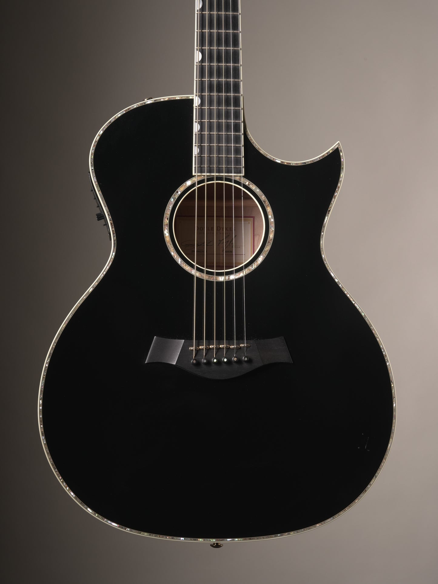 Taylor (2004) DDSM Doyle Dykes Signature Acoustic Guitar - Black, incl. OHSC