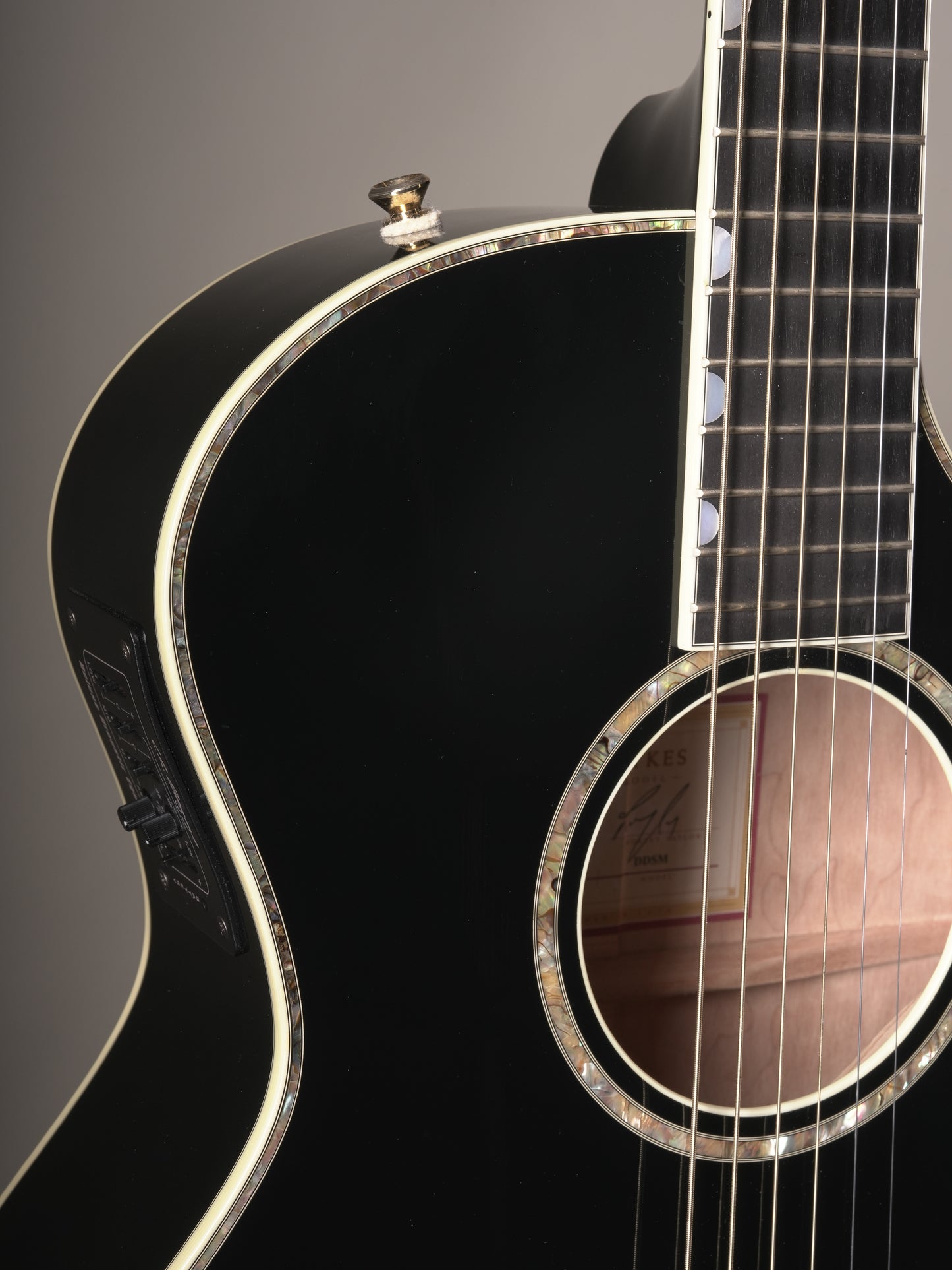 Taylor (2004) DDSM Doyle Dykes Signature Acoustic Guitar - Black, incl. OHSC