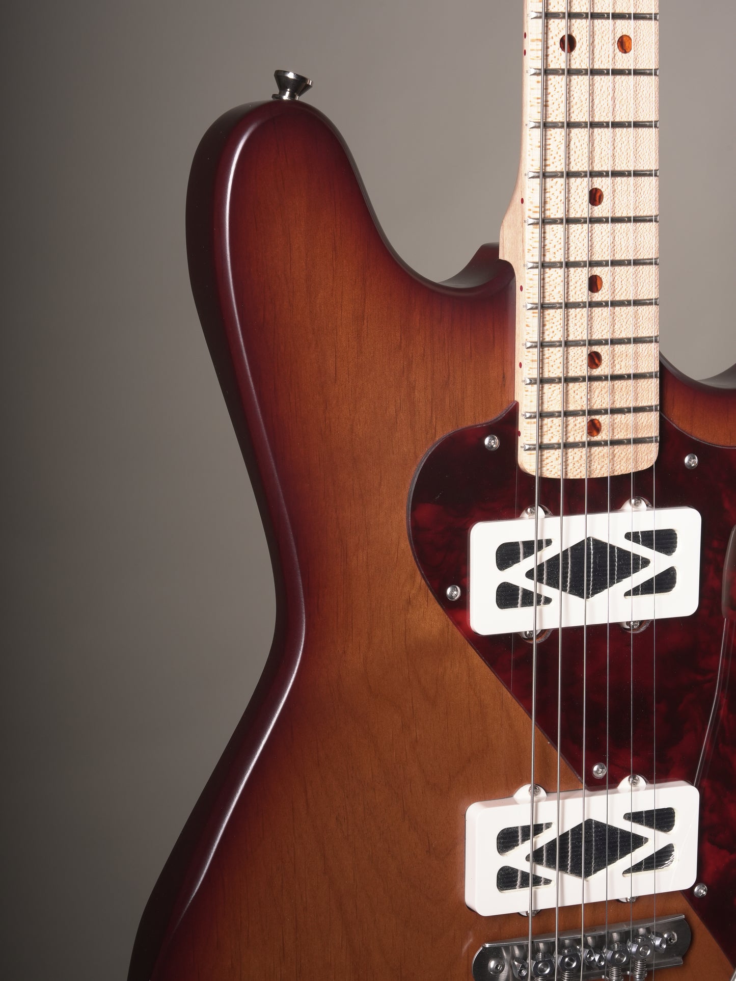 Black Bobbin Phantone Electric Guitar - Bridgeport Burst, incl. Deluxe Gig Bag