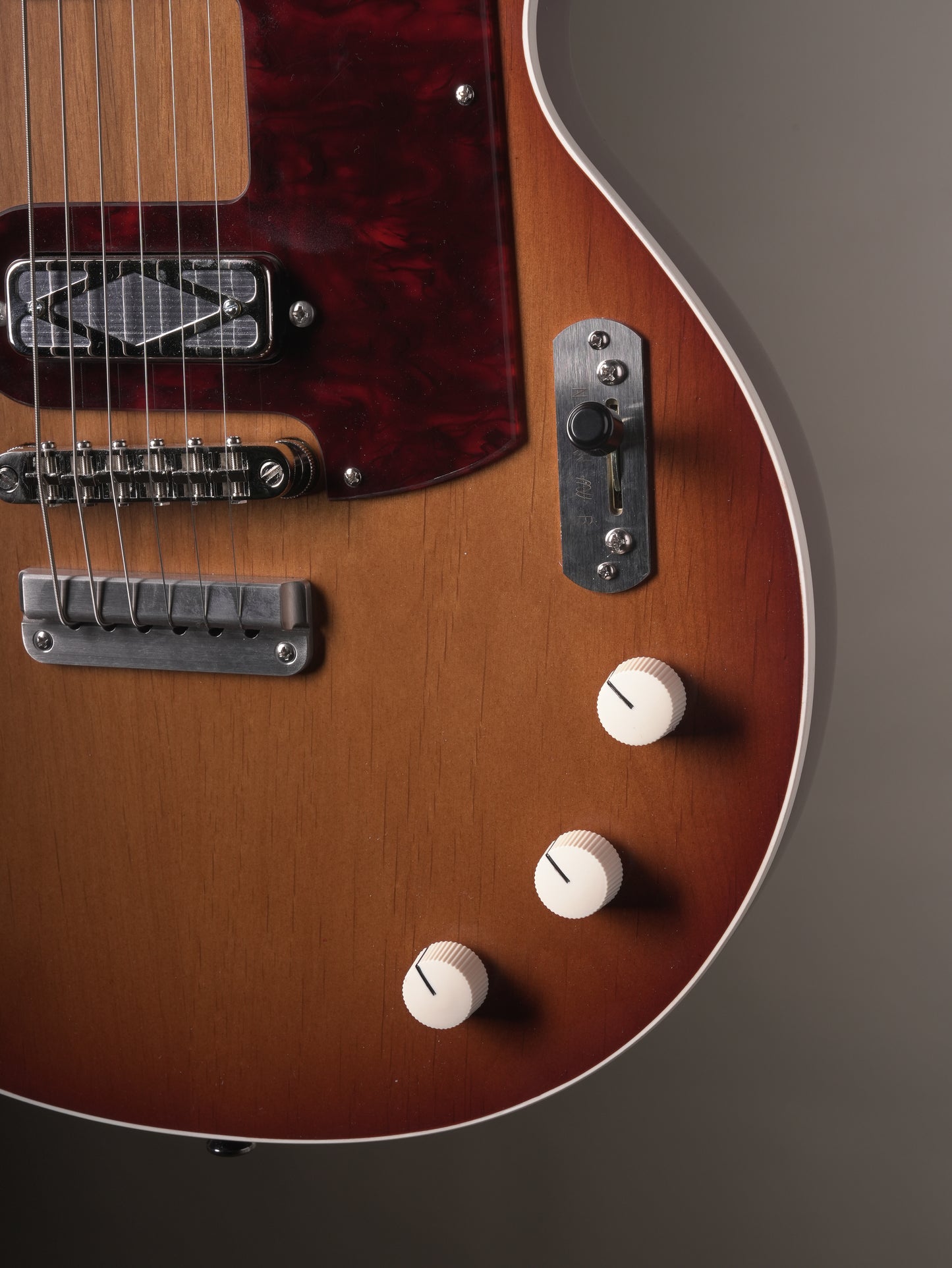 Lockhorn Zinger Electric Guitar - Bridgeport Burst, incl. Deluxe Gig Bag