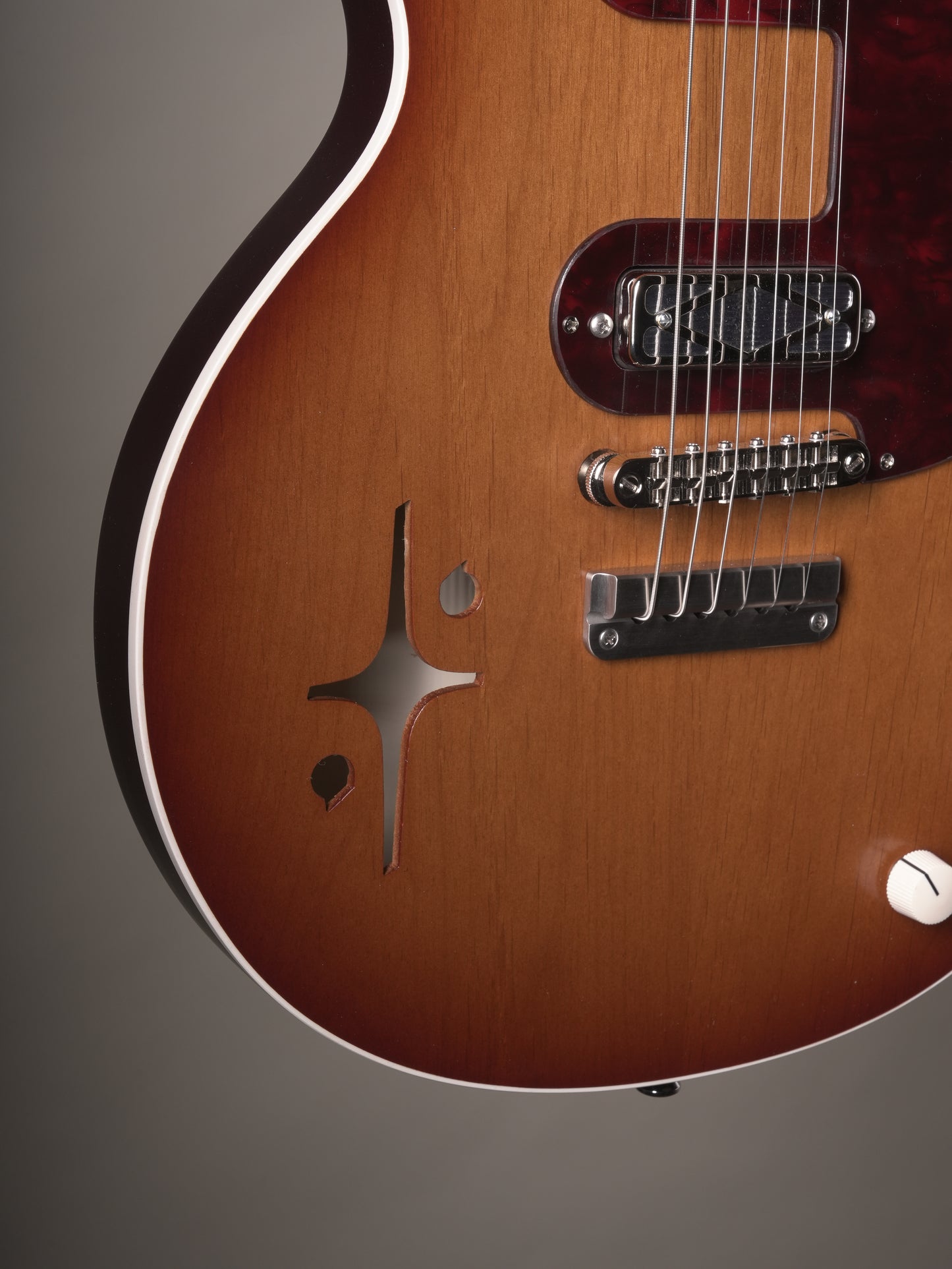 Lockhorn Zinger Electric Guitar - Bridgeport Burst, incl. Deluxe Gig Bag