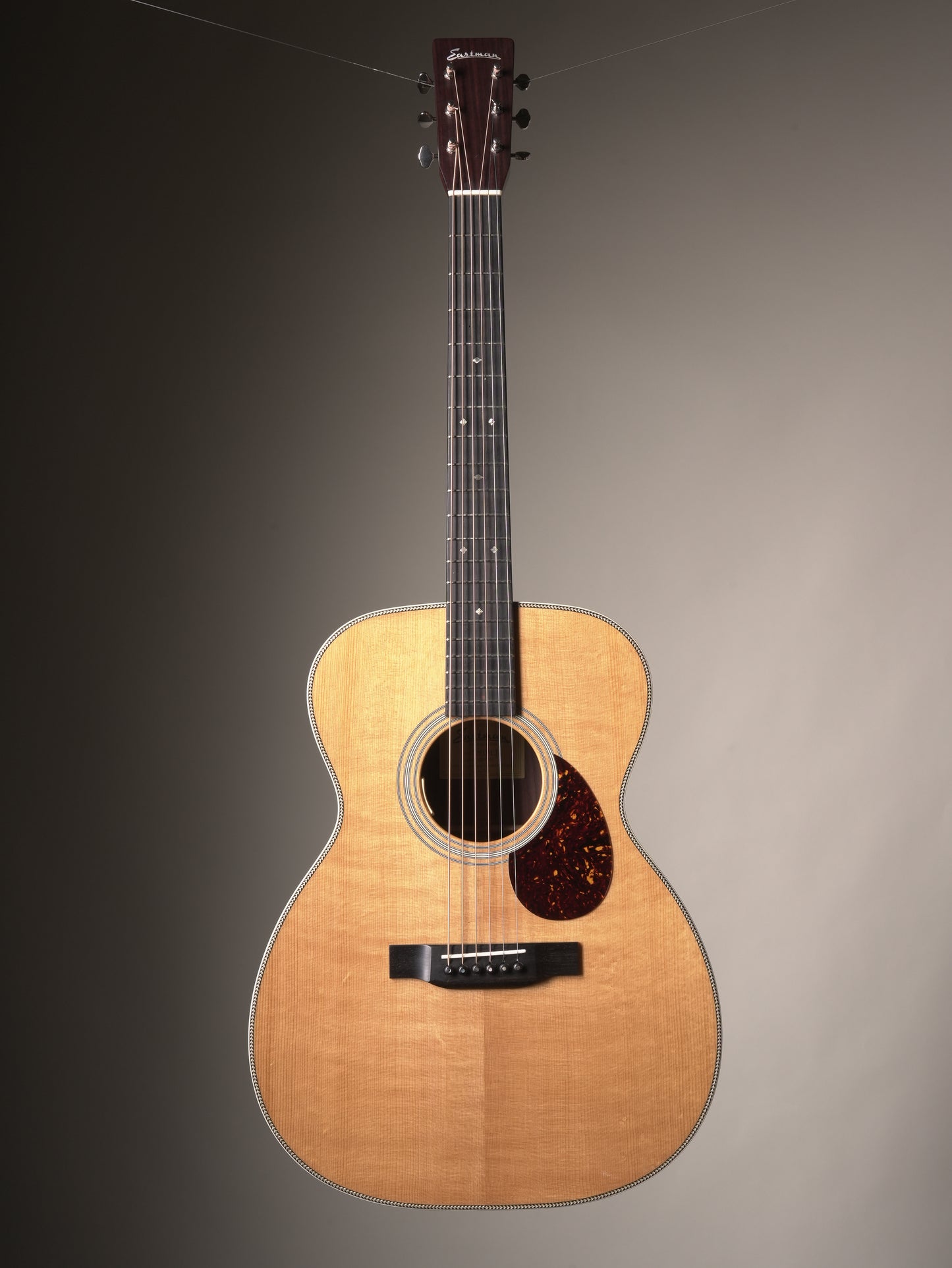 Eastman (2021) E20 OM-TC Acoustic Electric Guitar - Natural, incl. OHSC