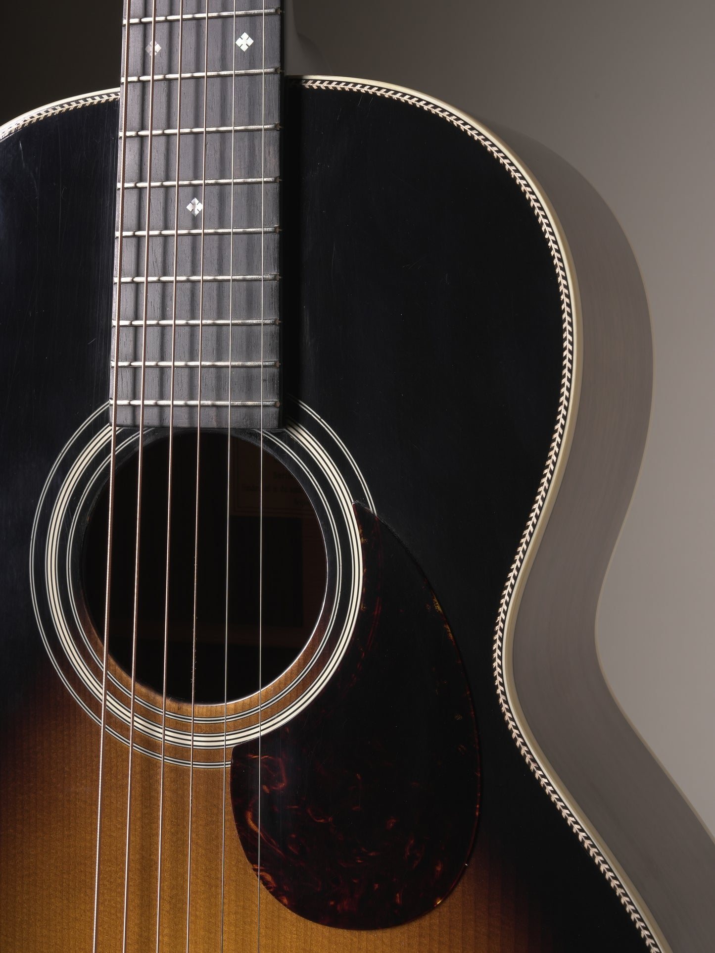Eastman (2024) E20-00-TC-SB Acoustic Guitar - Antique Sunburst, w/OHSC