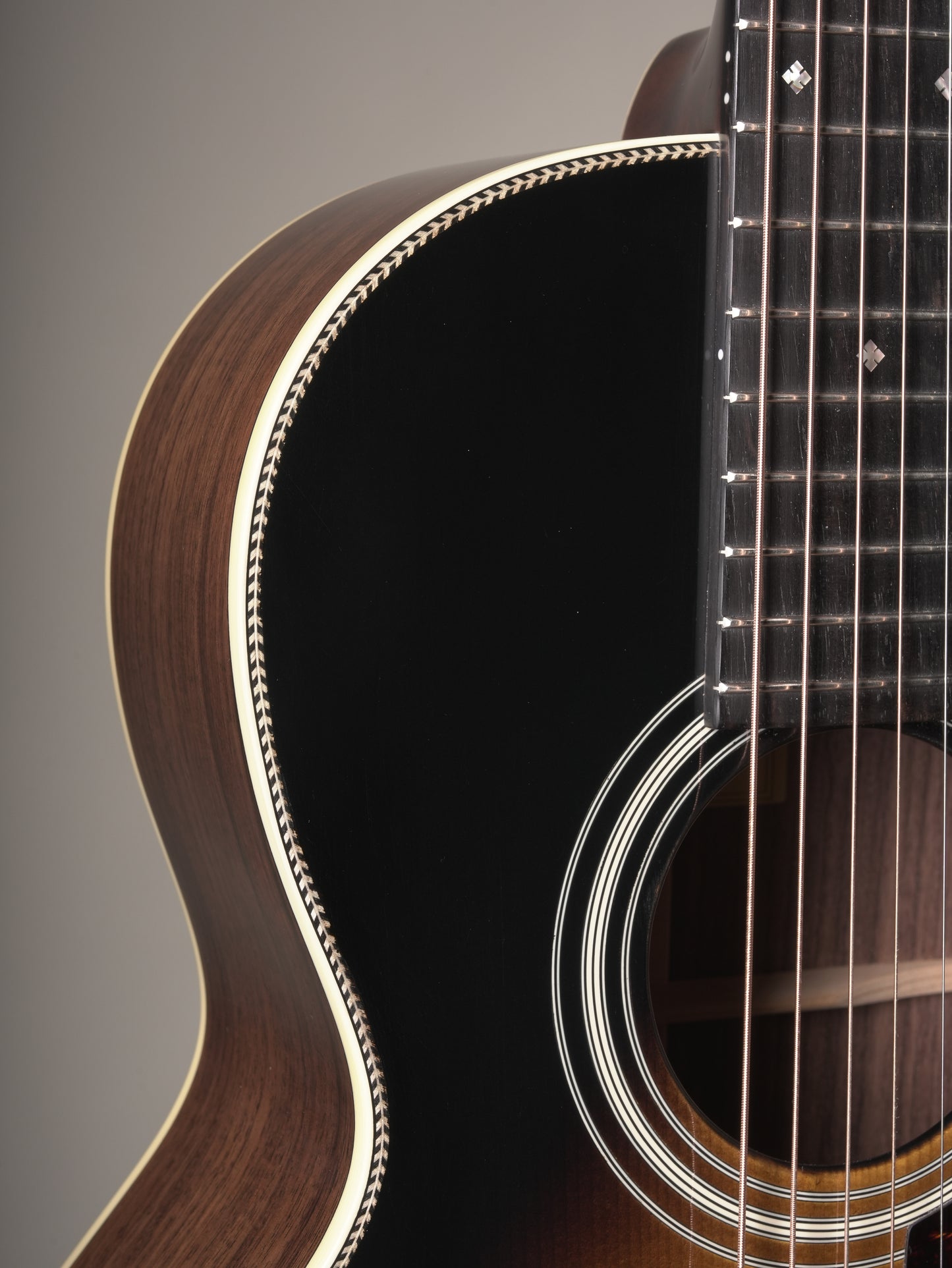 Eastman (2024) E20-00-TC-SB Acoustic Guitar - Antique Sunburst, w/OHSC