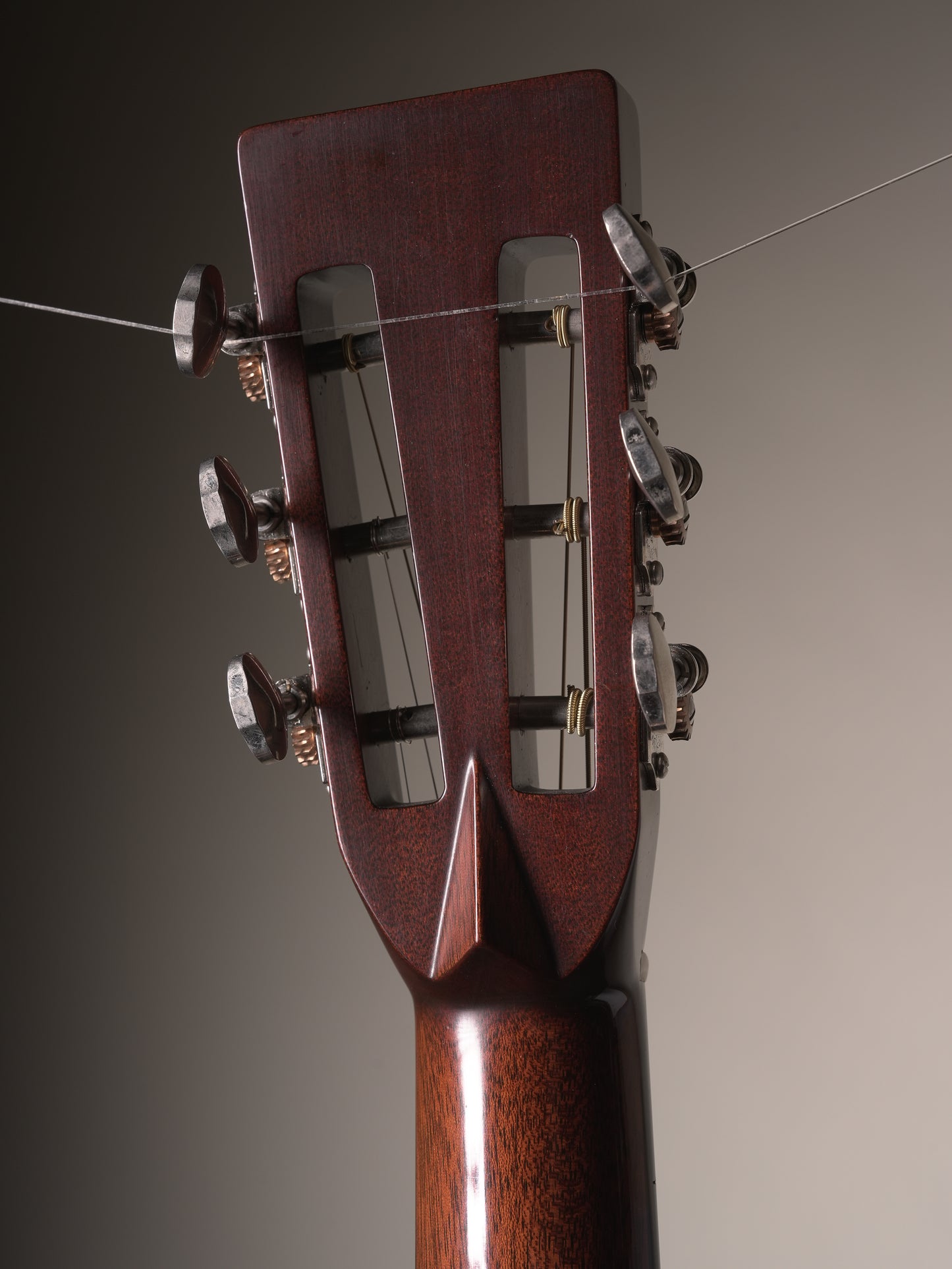 Preston Thompson 12-fret Slope Shoulder Dreadnought Acoustic Guitar w. OHSC