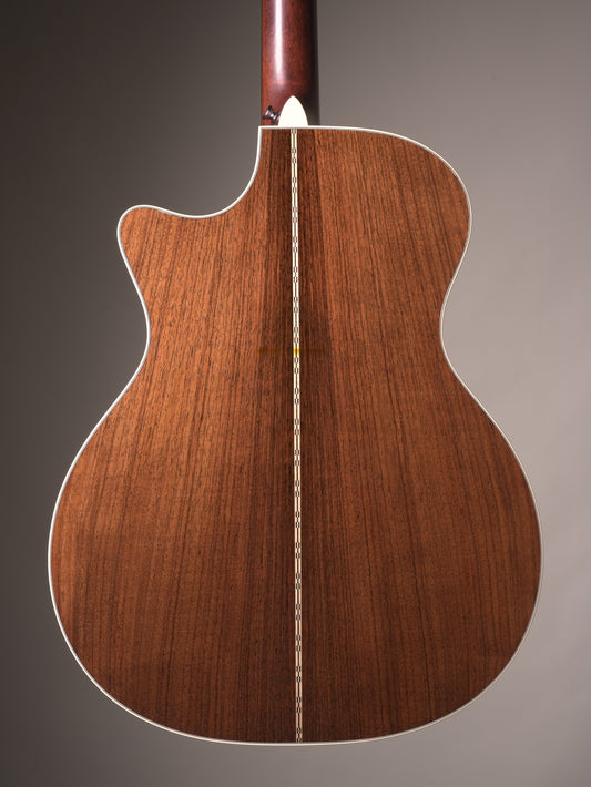 Martin (2020) GPC-28 Acoustic Electric Guitar - Ambertone - w. OHSC