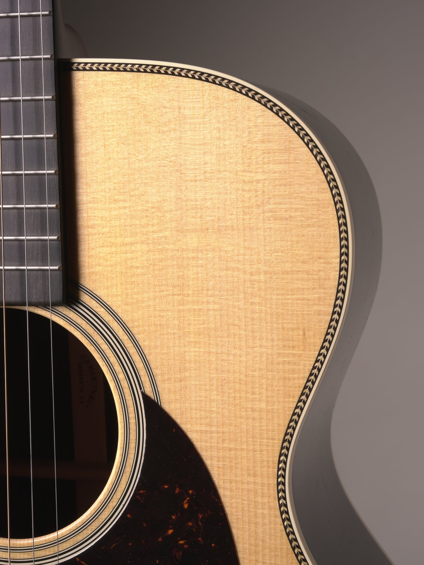 Martin OM-28 Acoustic Guitar - Natural, w/OHSC