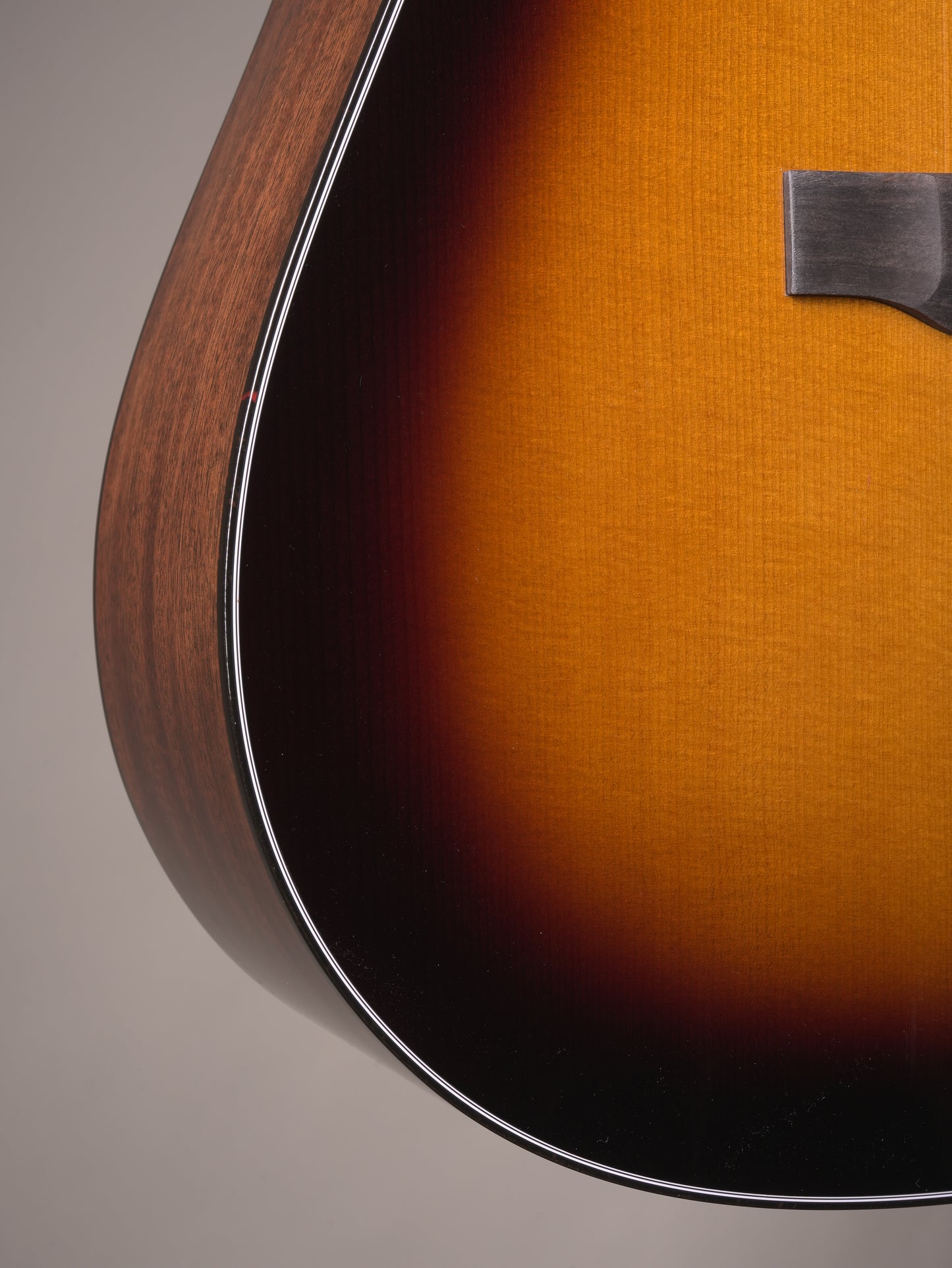 Martin D-18 Molly Tuttle Acoustic Guitar - Vintage Sunburst, w/OHSC