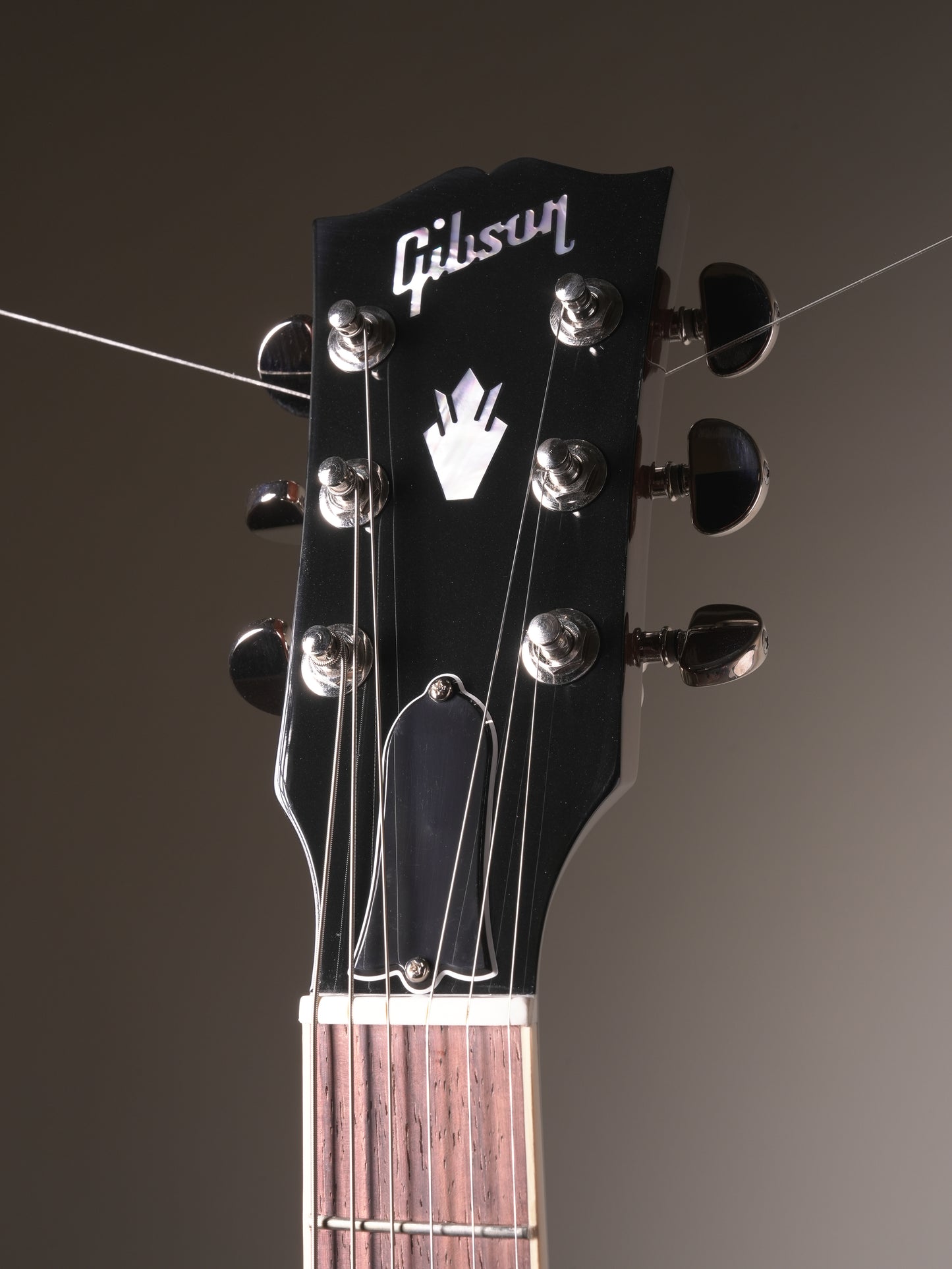 Gibson ES-335 60s Semi-hollow Electric Guitar - Walnut, w. OHSC