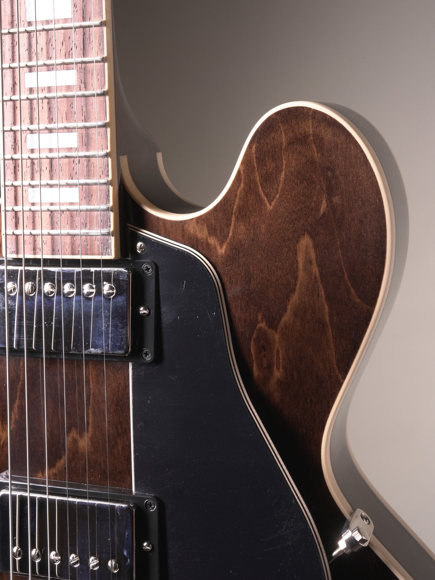 Gibson ES-335 60s Semi-hollow Electric Guitar - Walnut, w. OHSC