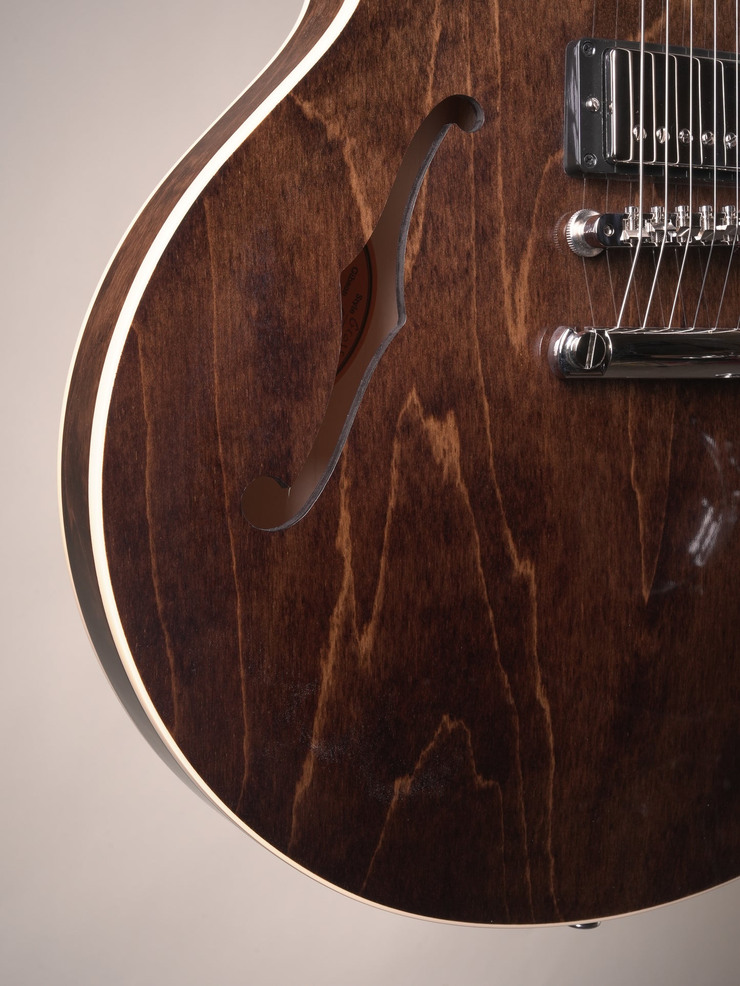 Gibson ES-335 60s Semi-hollow Electric Guitar - Walnut, w. OHSC