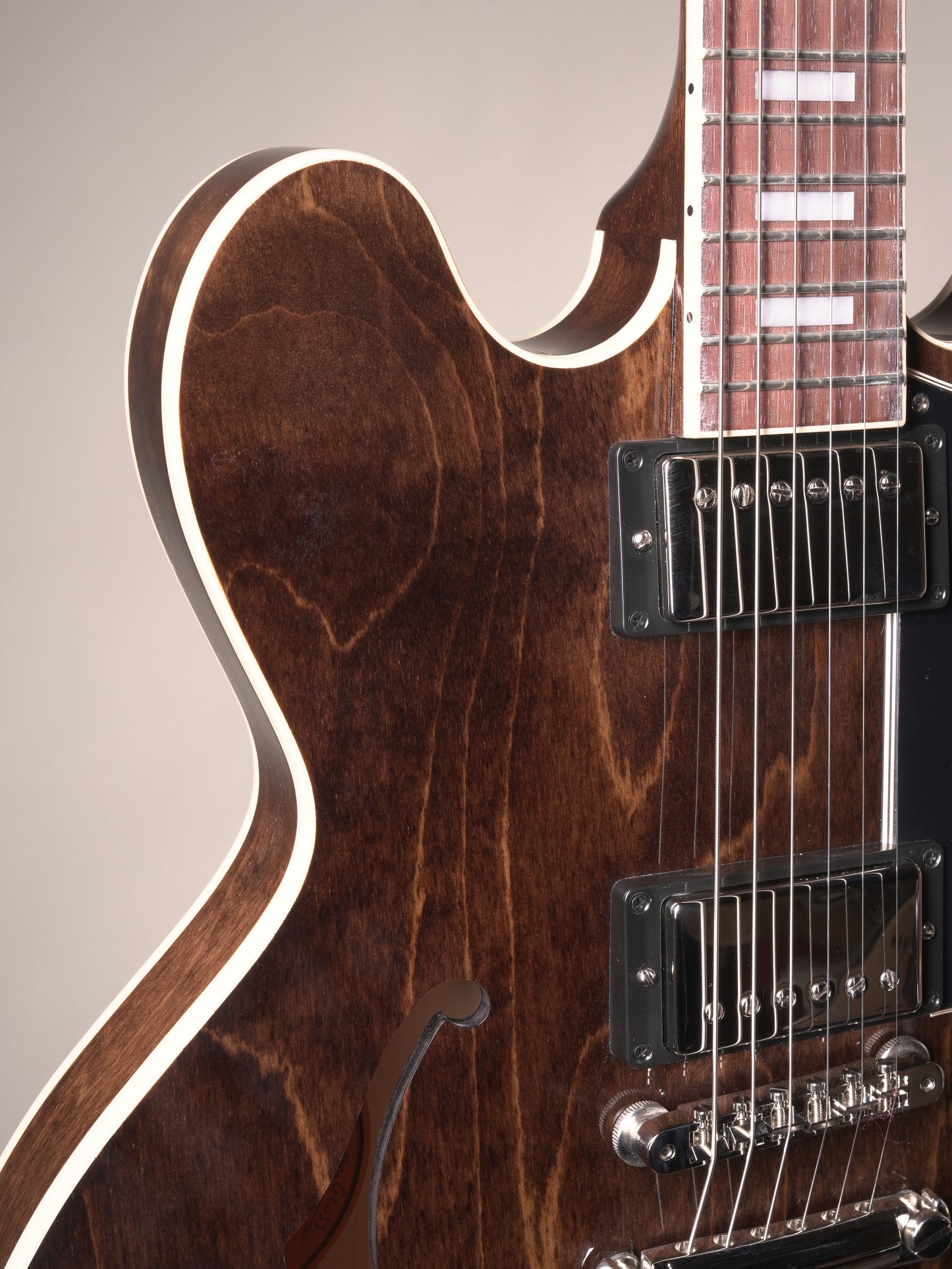 Gibson ES-335 60s Semi-hollow Electric Guitar - Walnut, w. OHSC