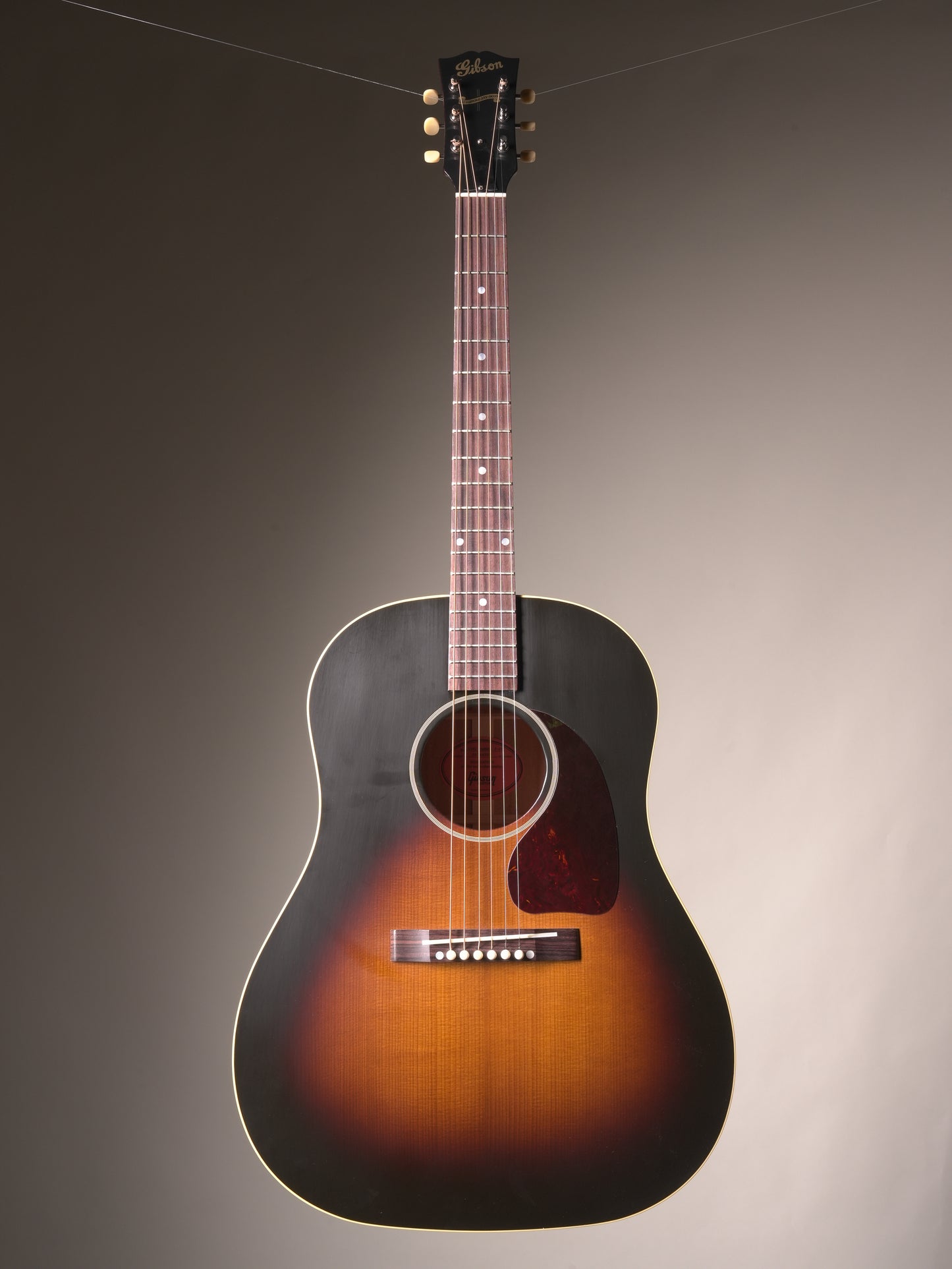 Gibson Custom Shop Historic 1942 Banner J-45 Acoustic Guitar - Vintage Sunburst, incl. OHSC