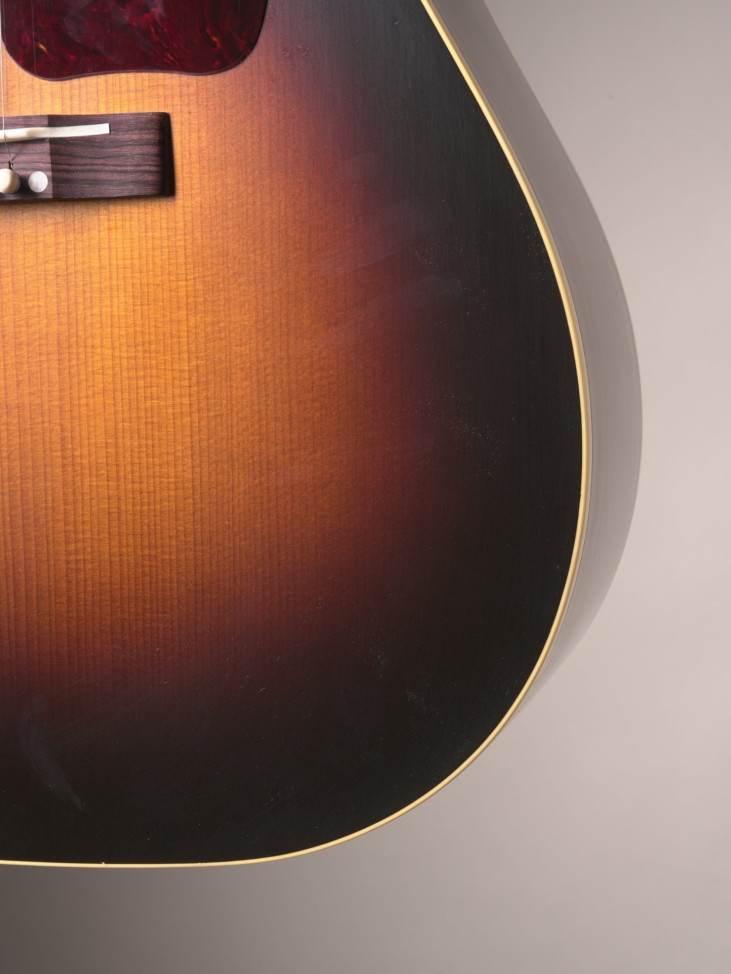Gibson Custom Shop Historic 1942 Banner J-45 Acoustic Guitar - Vintage Sunburst, incl. OHSC